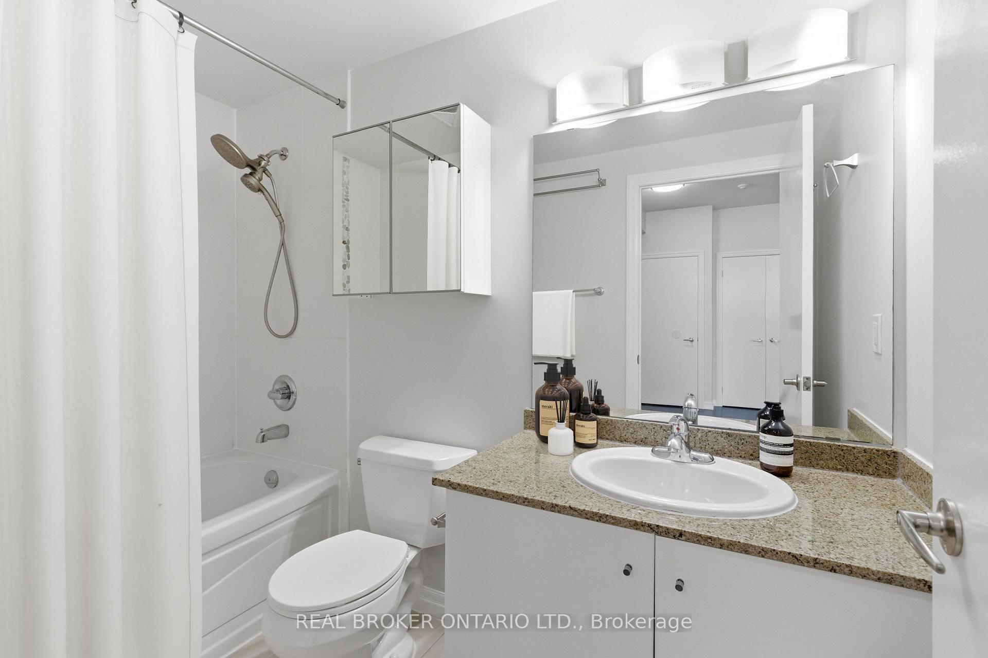 Photo 25 of Unit 415, 12 Yonge Street, Toronto, Waterfront Communities — HOMEH
