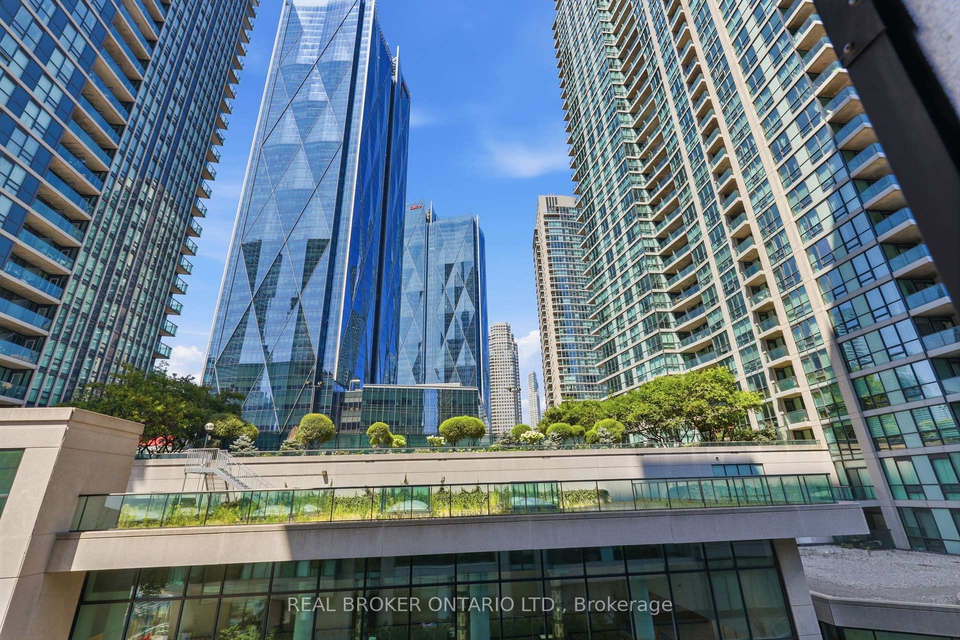Photo 29 of Unit 415, 12 Yonge Street, Toronto, Waterfront Communities — HOMEH