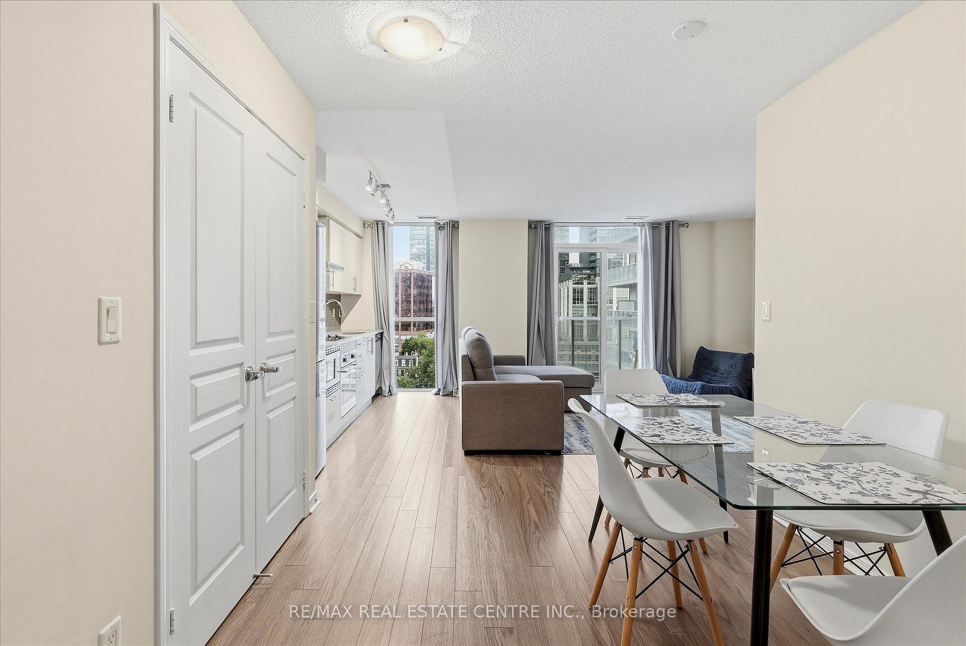 Photo 4 of Unit 1010, 352 Front Street W, Toronto, Waterfront Communities — HOMEH