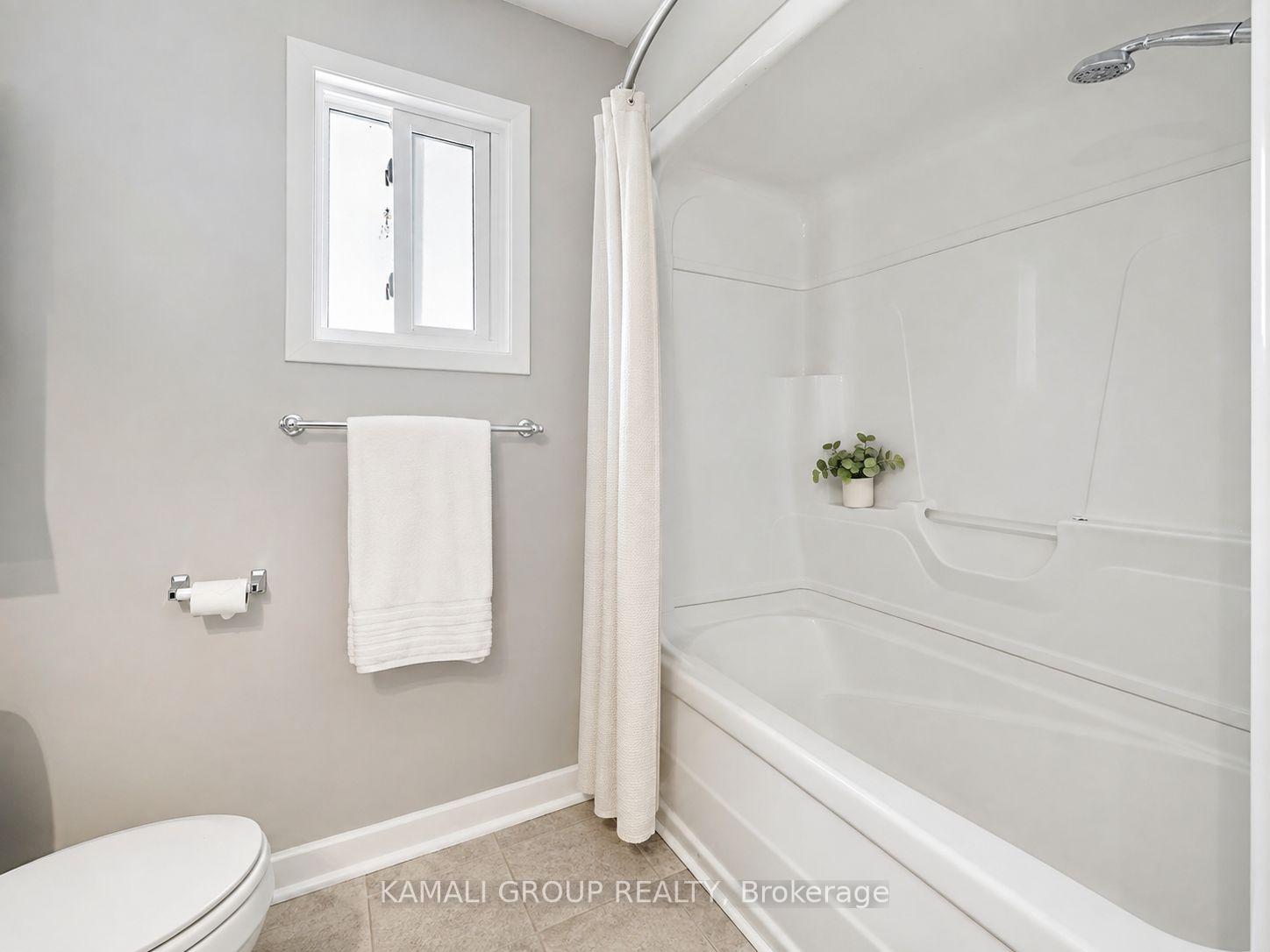 Photo 11 of Unit MAIN, 50 McConkey Place, Barrie, Allandale Heights — HOMEH