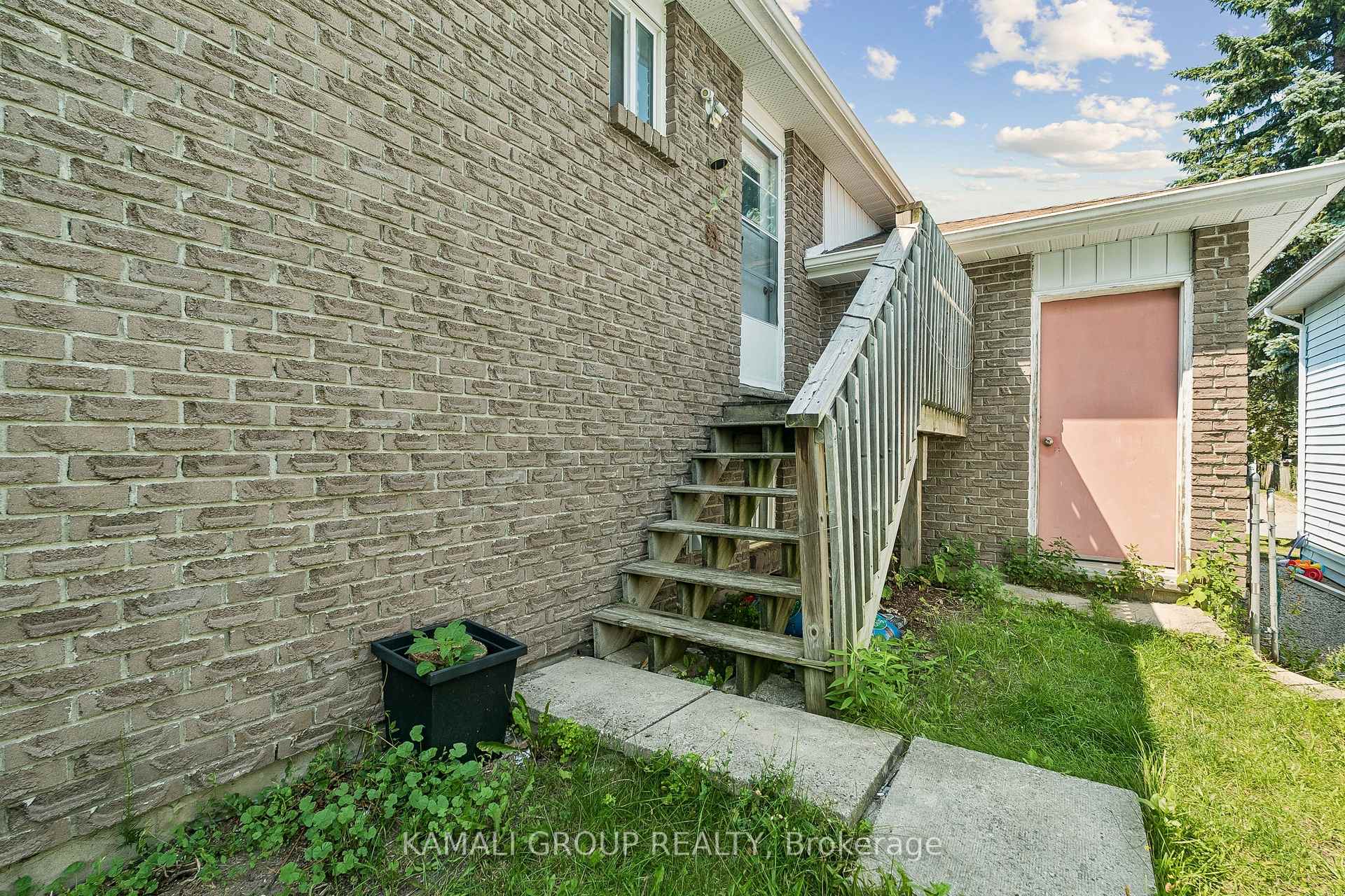 Photo 13 of Unit MAIN, 50 McConkey Place, Barrie, Allandale Heights — HOMEH