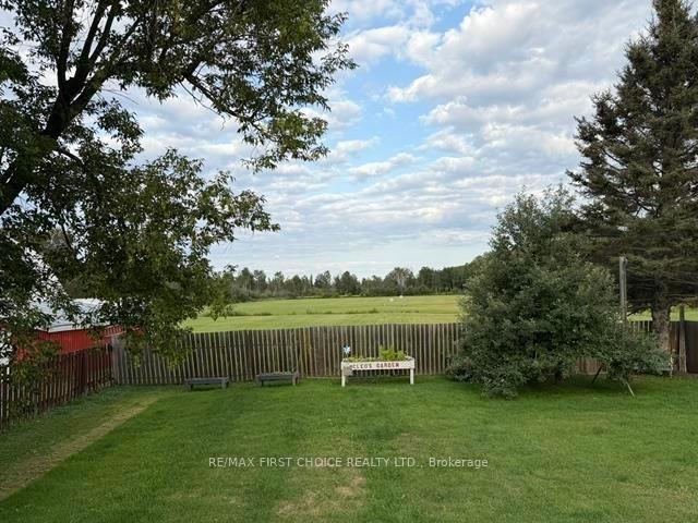 Photo 3 of 4130 Vanguard Avenue, Thunder Bay, Parkdale — HOMEH