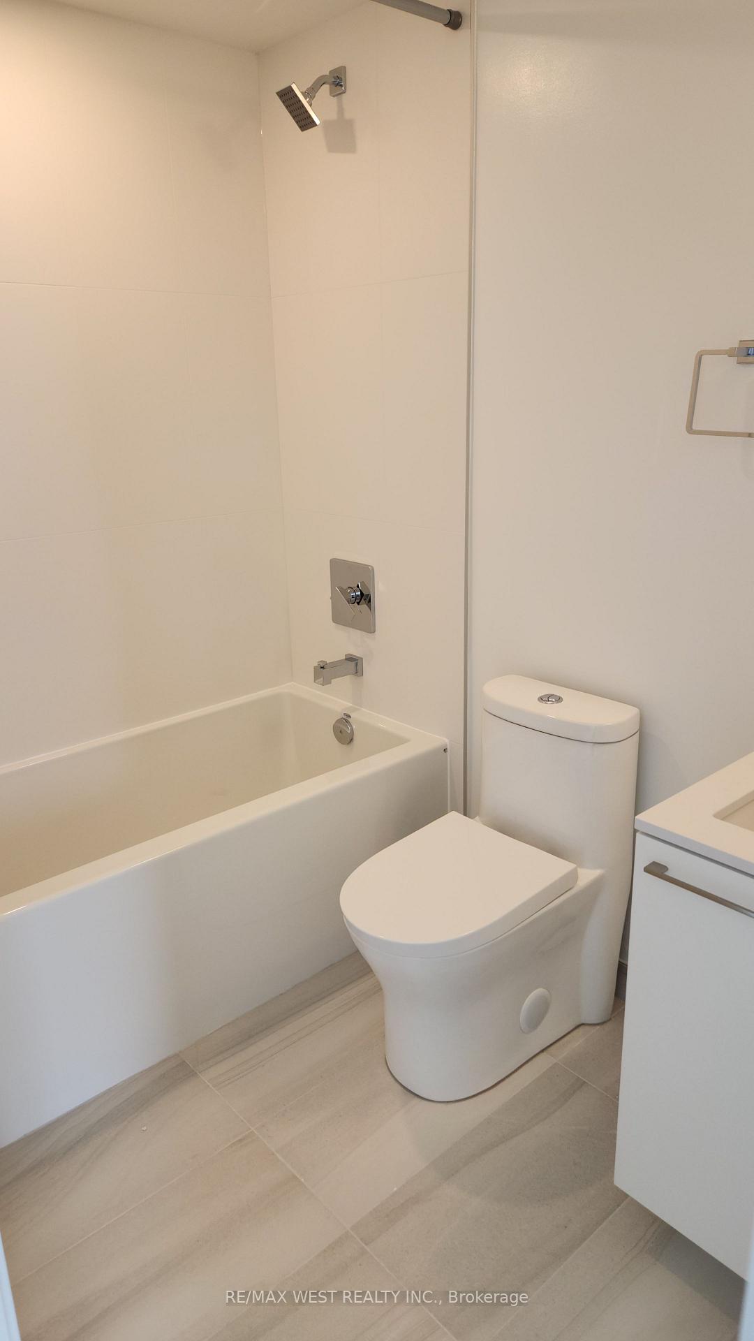 Photo 7 of Unit 2403, 260 Malta Avenue, Brampton, Fletcher's Creek South — HOMEH