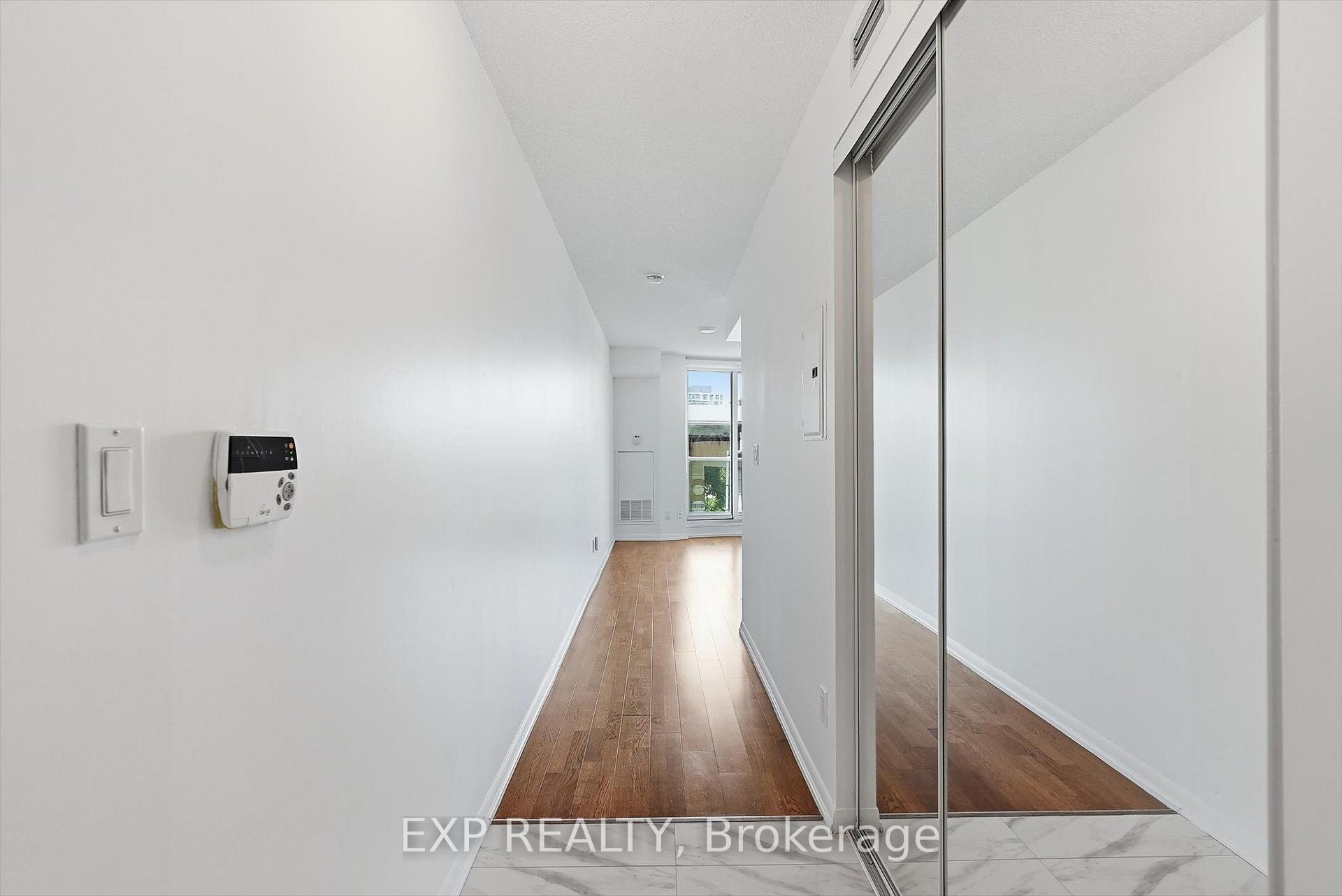 Photo 2 of Unit 667, 209 Fort York Boulevard, Toronto, Niagara — HOMEH
