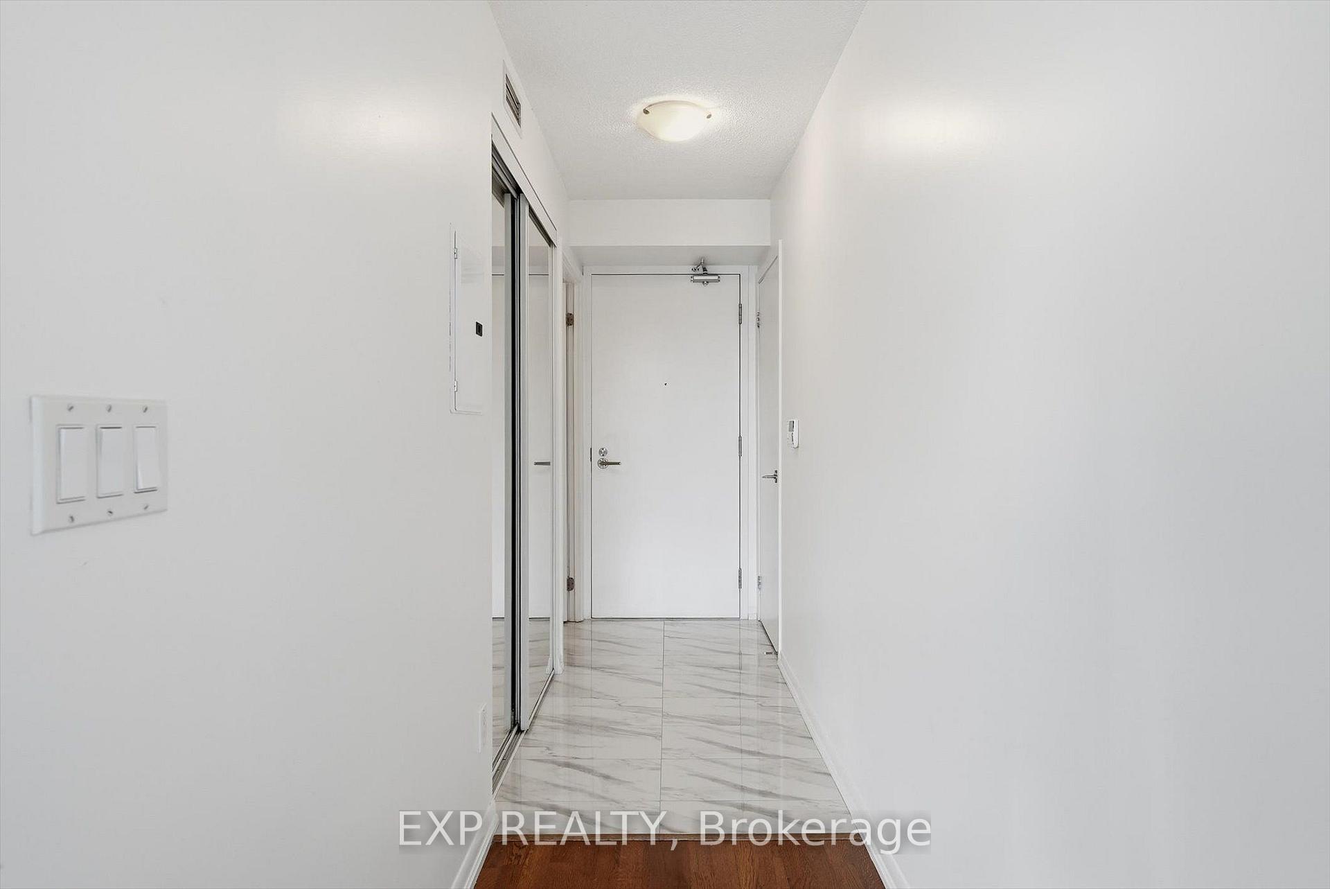Photo 3 of Unit 667, 209 Fort York Boulevard, Toronto, Niagara — HOMEH