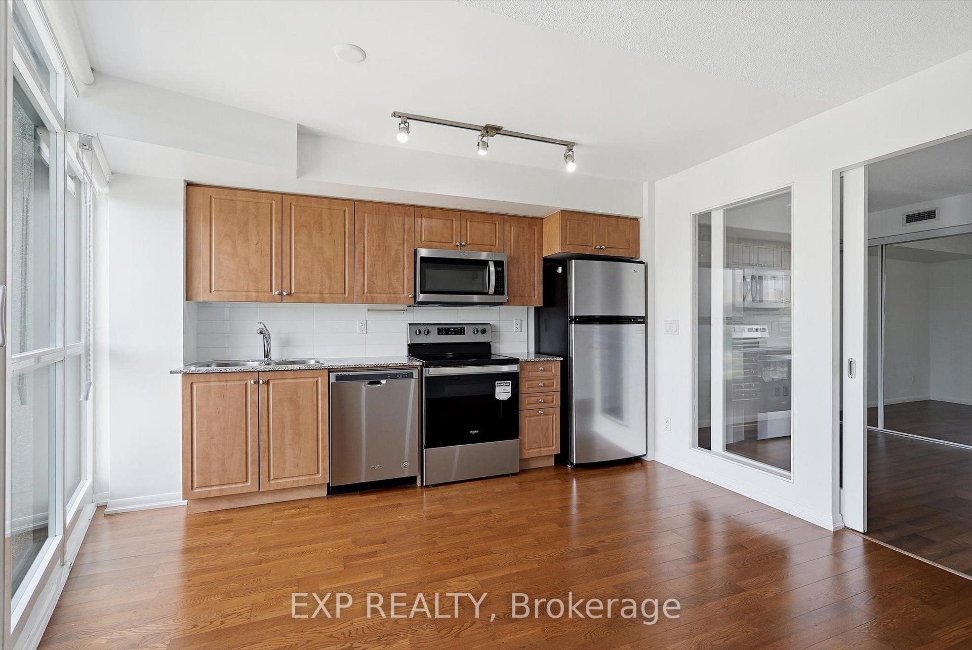 Photo 6 of Unit 667, 209 Fort York Boulevard, Toronto, Niagara — HOMEH