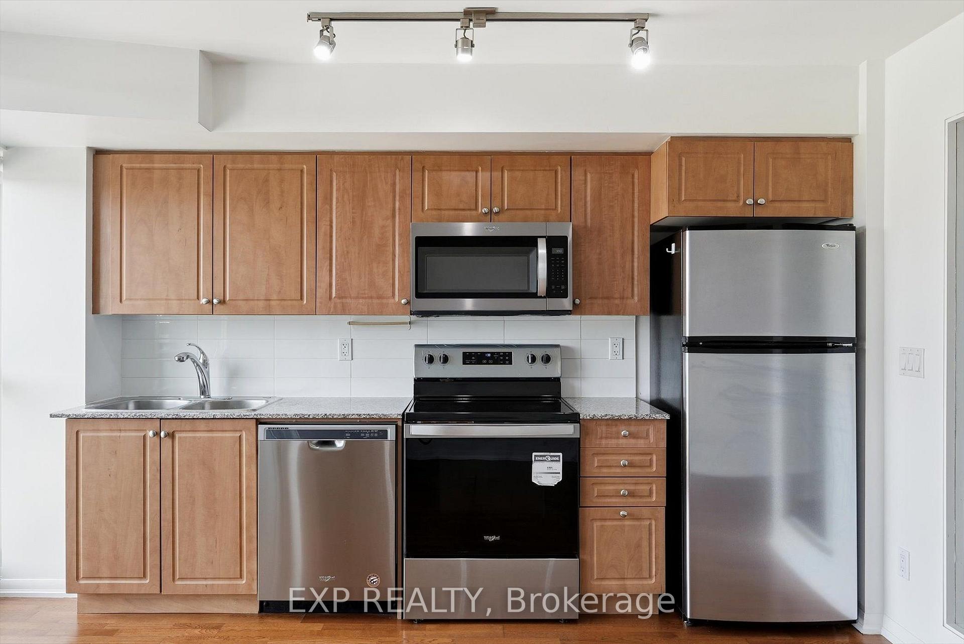 Photo 10 of Unit 667, 209 Fort York Boulevard, Toronto, Niagara — HOMEH