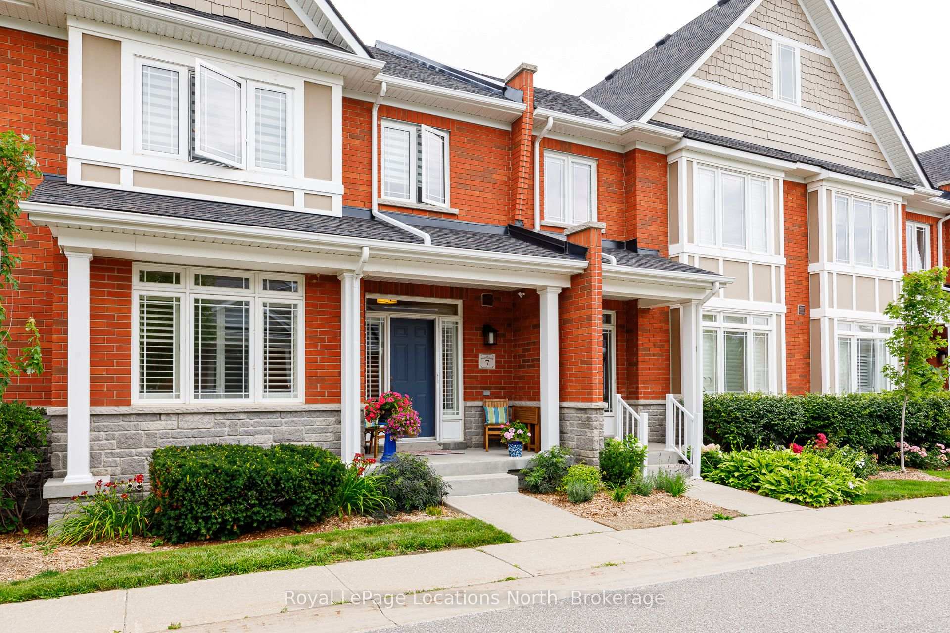 Photo 3 of 7 Collship Lane, Collingwood — HOMEH