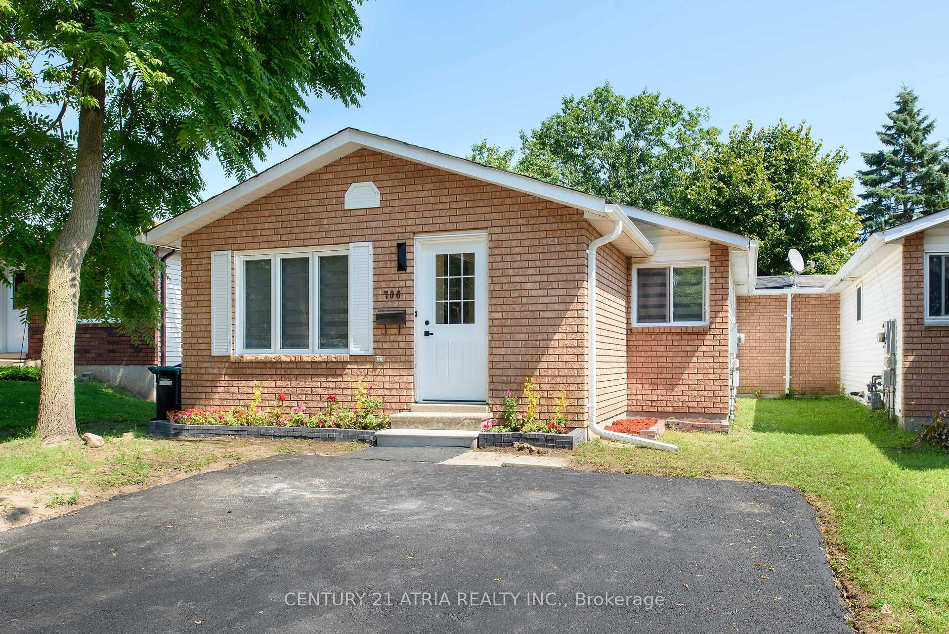 Photo 2 of 706 Frazer Drive, Midland — HOMEH