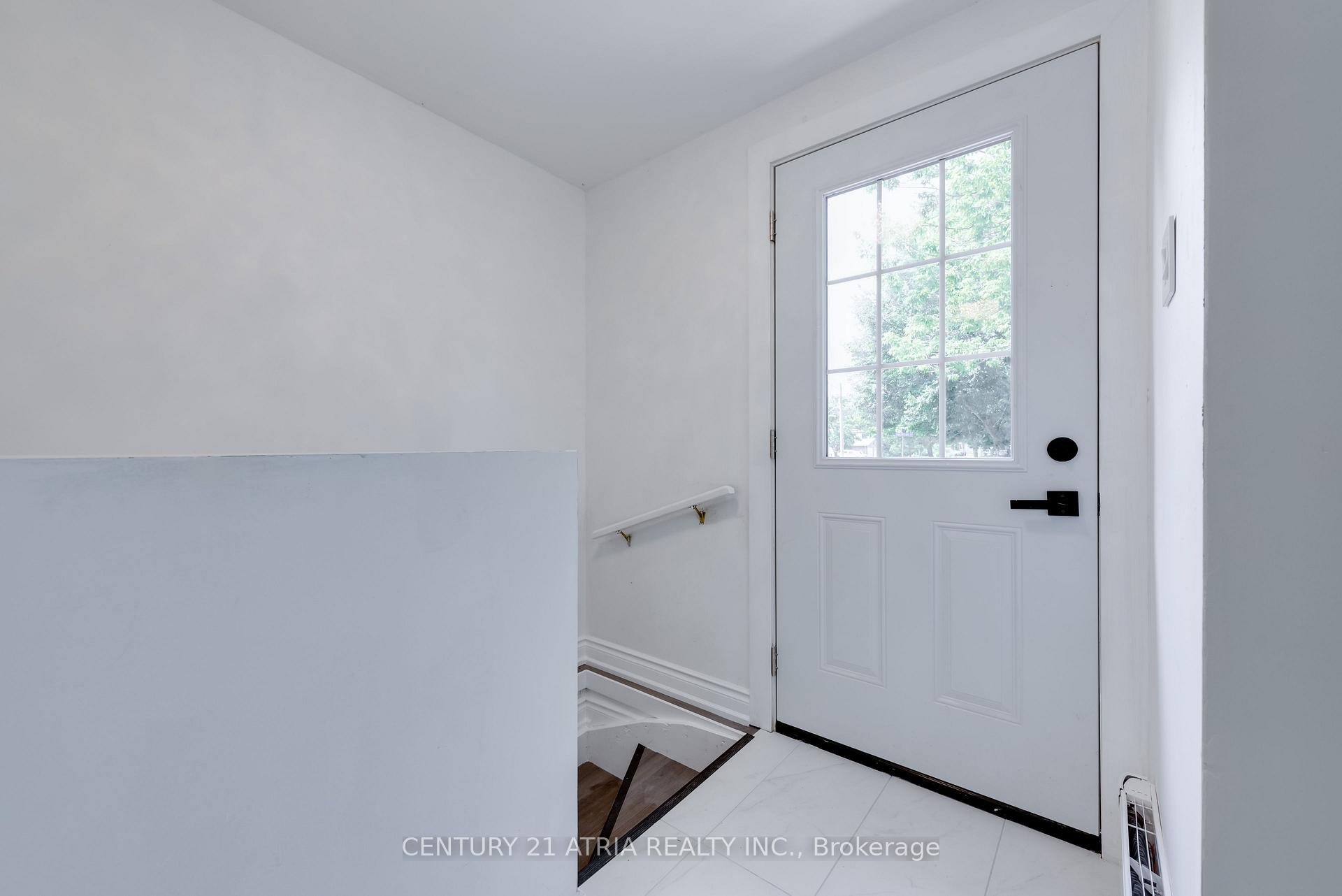 Photo 3 of 706 Frazer Drive, Midland — HOMEH
