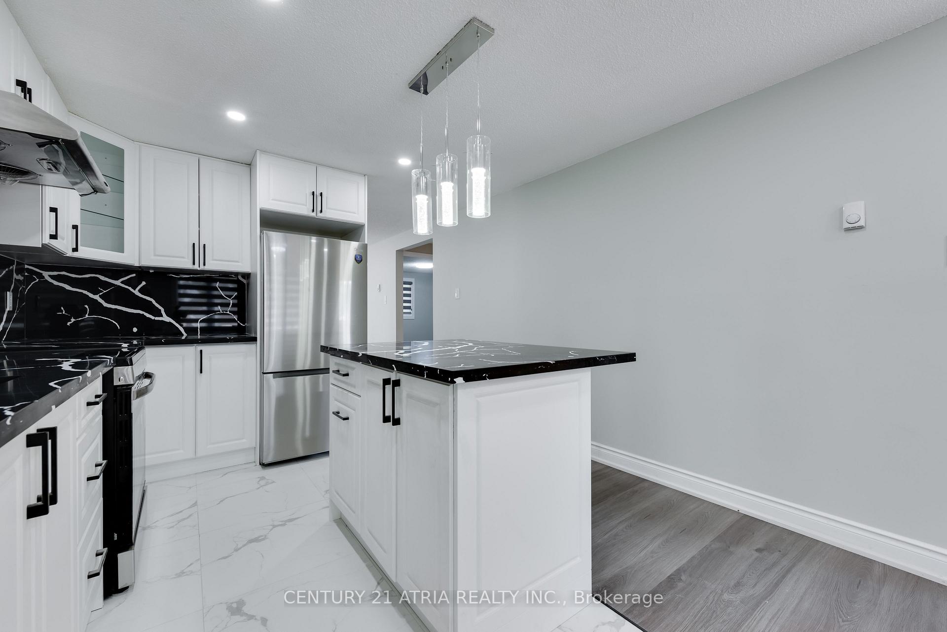 Photo 10 of 706 Frazer Drive, Midland — HOMEH