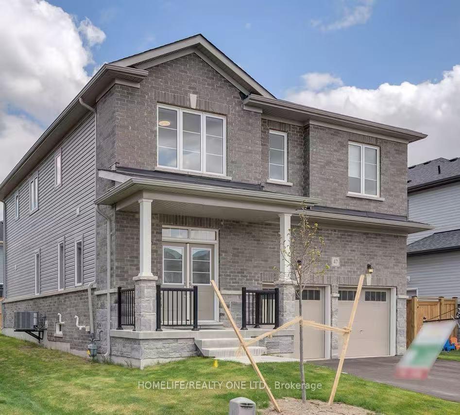 Photo 2 of 47 Autumn Drive, Wasaga Beach — HOMEH