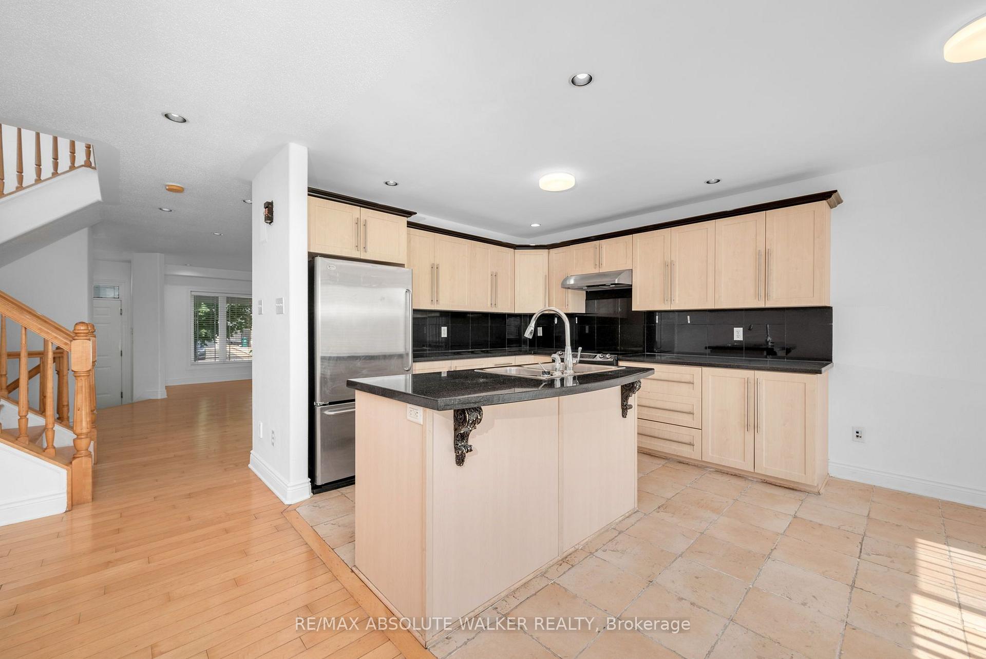 Photo 10 of 2269 Sandman Crescent, Ottawa, Avalon East — HOMEH