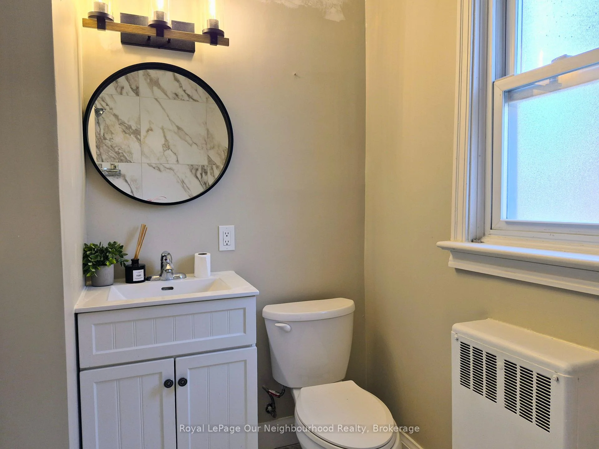 Photo 16 of Unit 2, 855 Simcoe Street N, Oshawa, Centennial — HOMEH