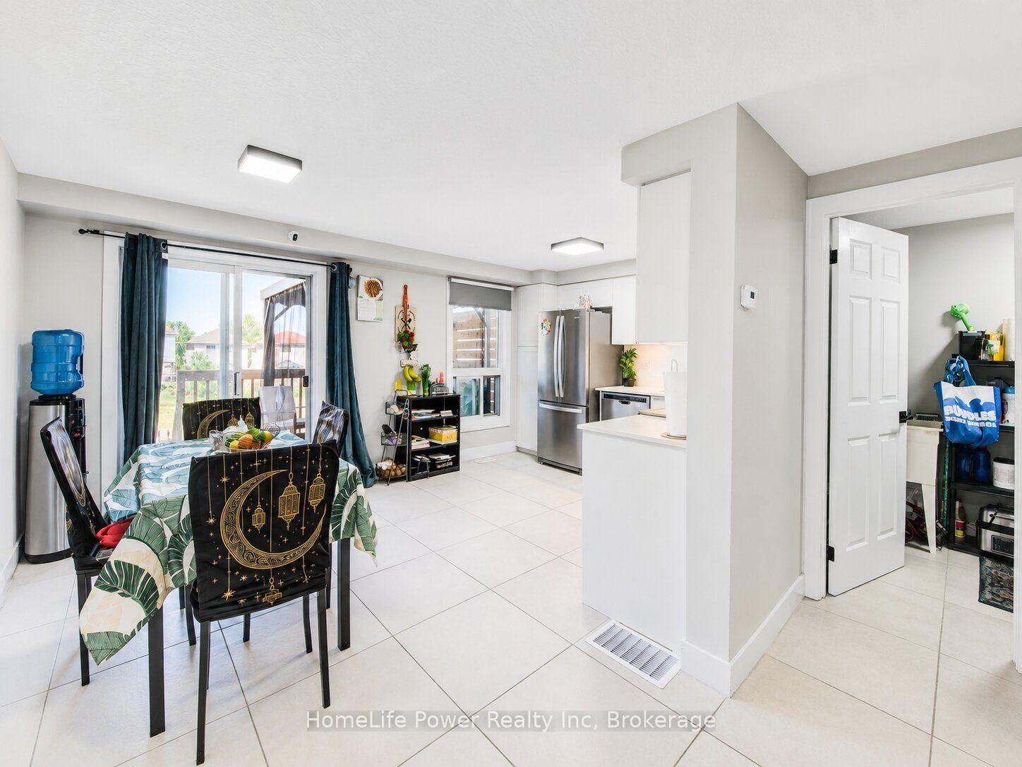 Photo 8 of 233 Red Clover Court, Kitchener, Larentian West — HOMEH