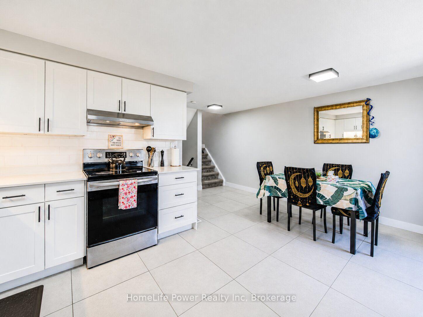 Photo 16 of 233 Red Clover Court, Kitchener, Larentian West — HOMEH