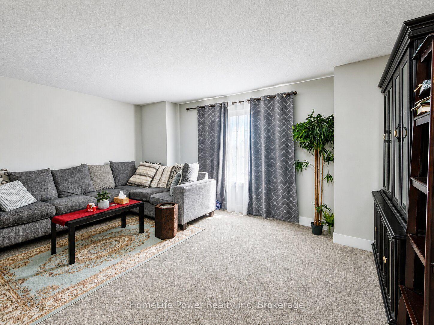 Photo 17 of 233 Red Clover Court, Kitchener, Larentian West — HOMEH
