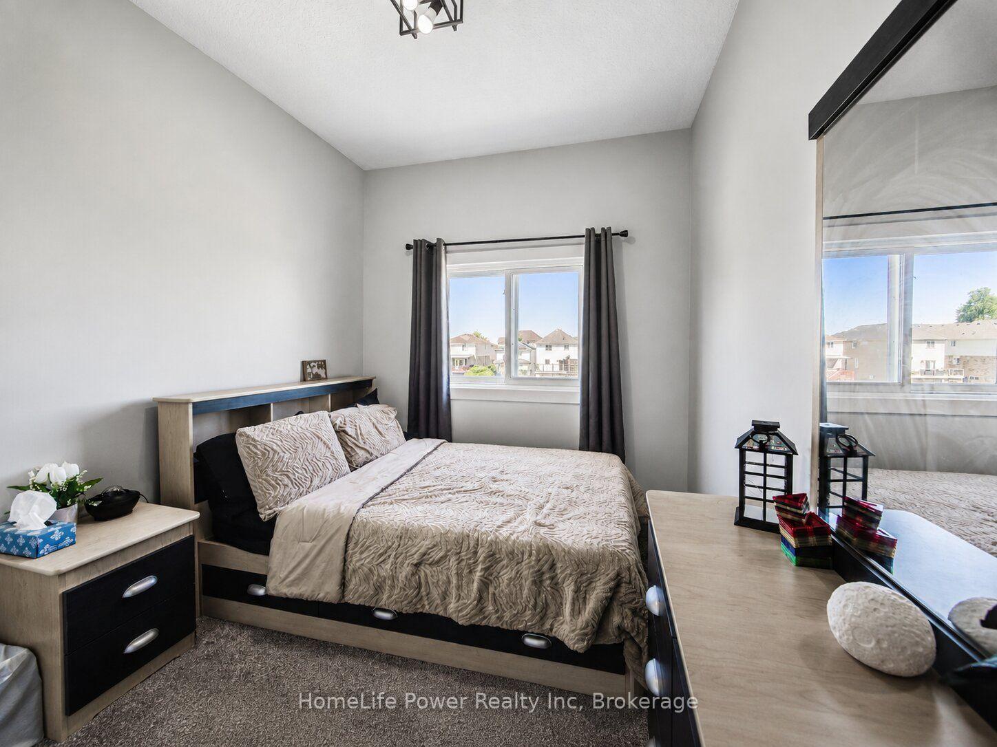 Photo 21 of 233 Red Clover Court, Kitchener, Larentian West — HOMEH