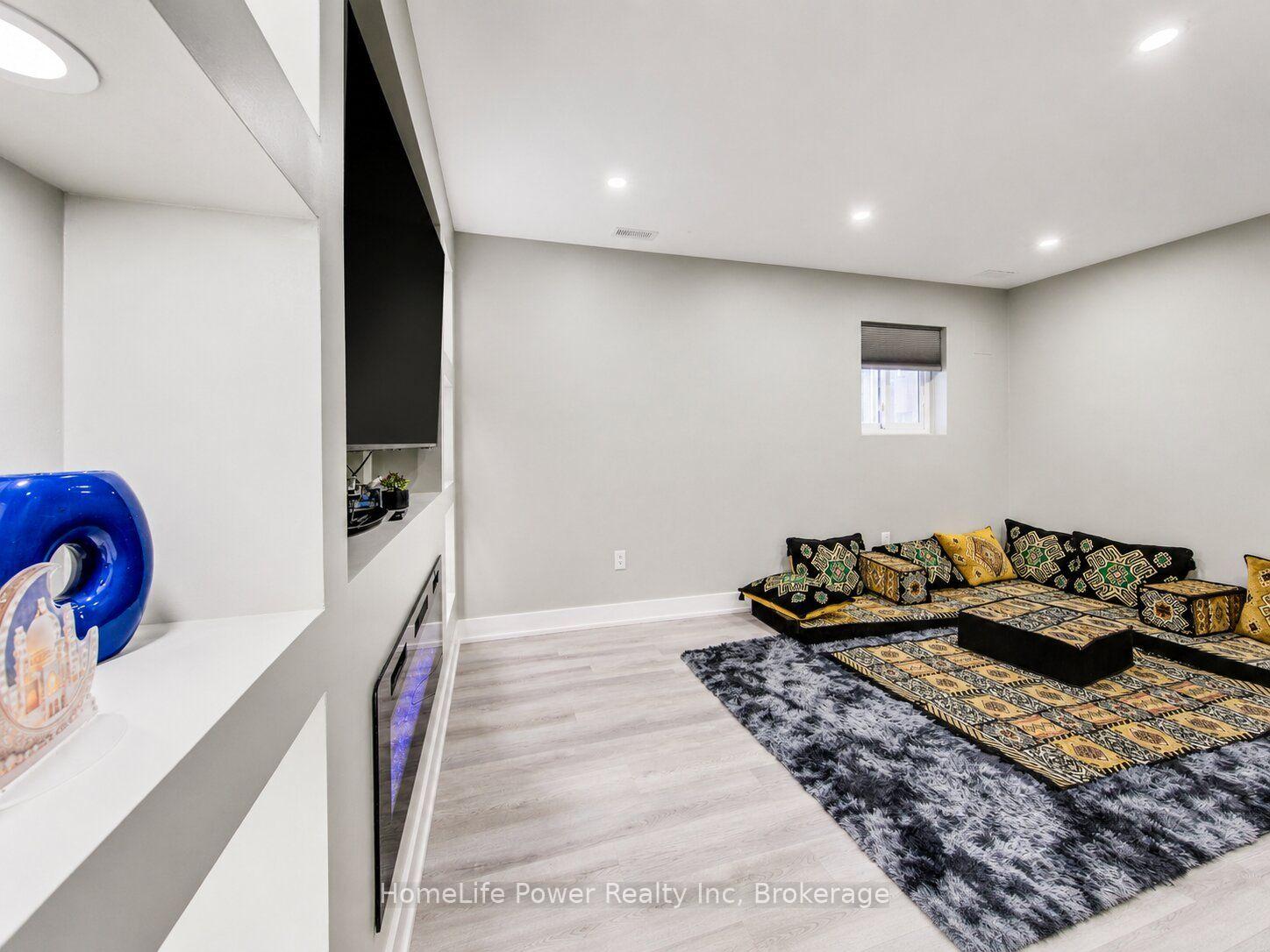 Photo 27 of 233 Red Clover Court, Kitchener, Larentian West — HOMEH