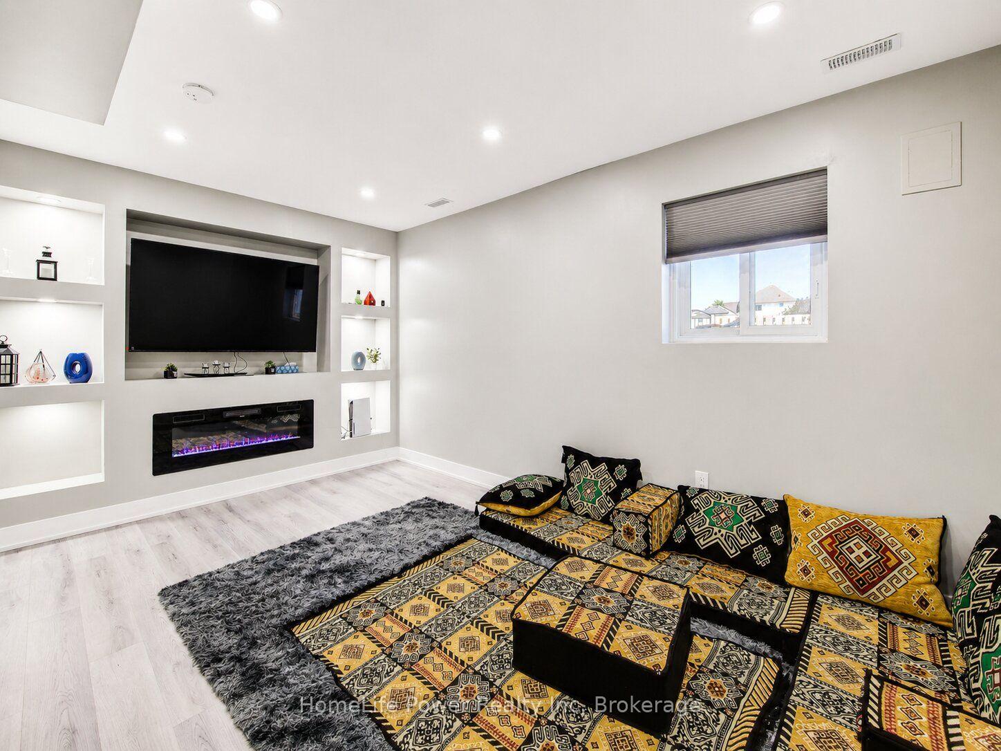 Photo 30 of 233 Red Clover Court, Kitchener, Larentian West — HOMEH