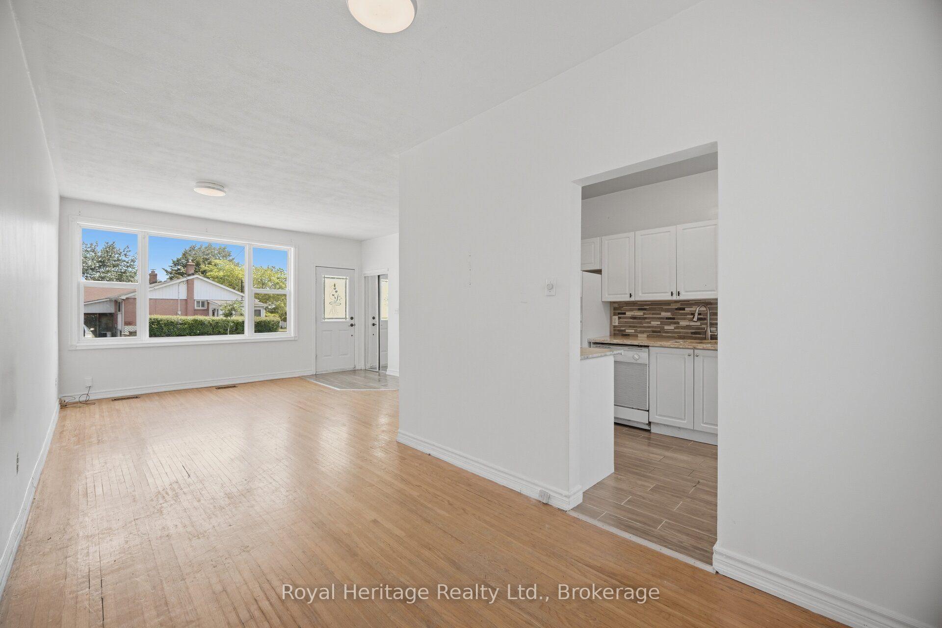 Photo 6 of 1546 Lakemount Street, Oshawa, Lakeview — HOMEH