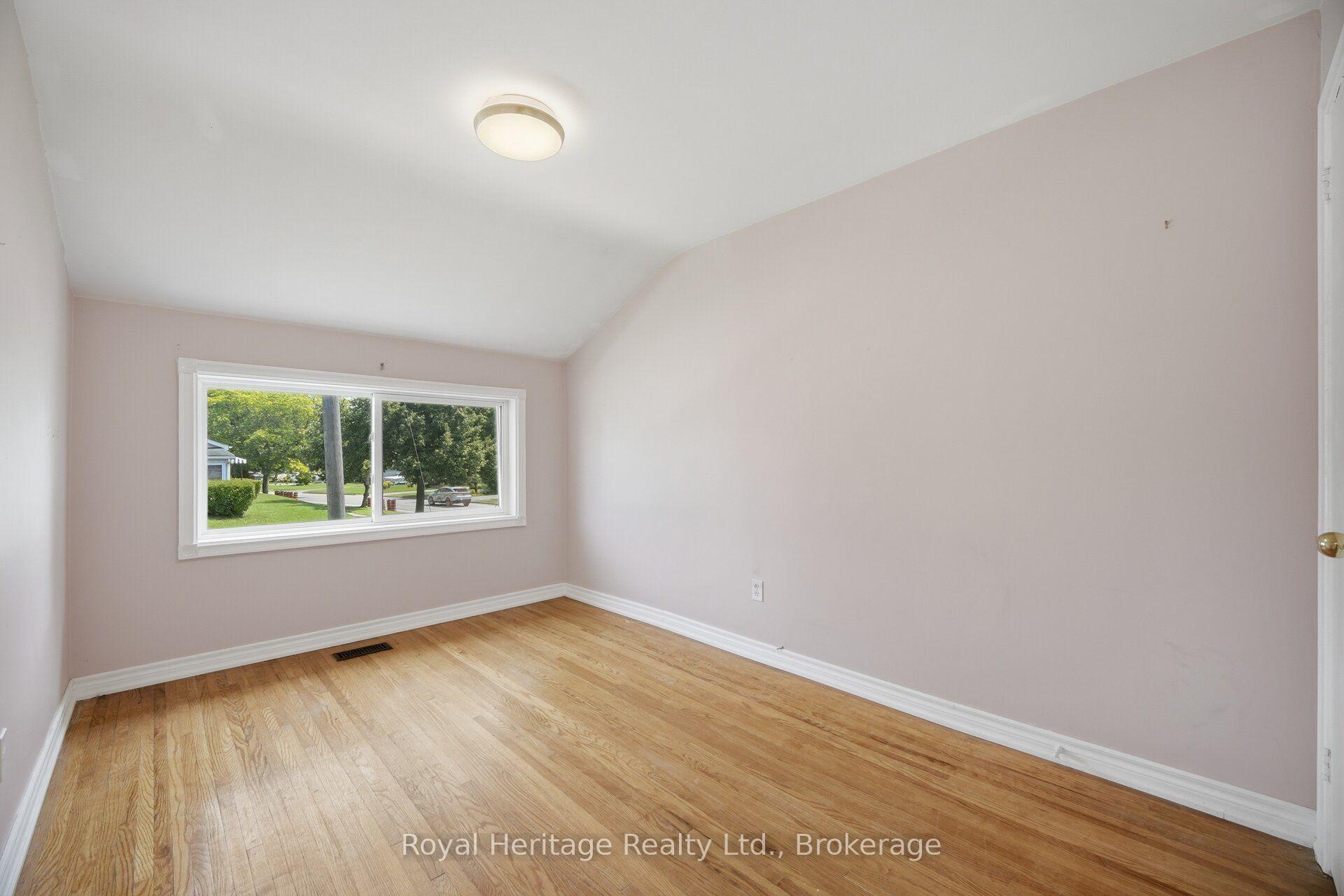Photo 13 of 1546 Lakemount Street, Oshawa, Lakeview — HOMEH