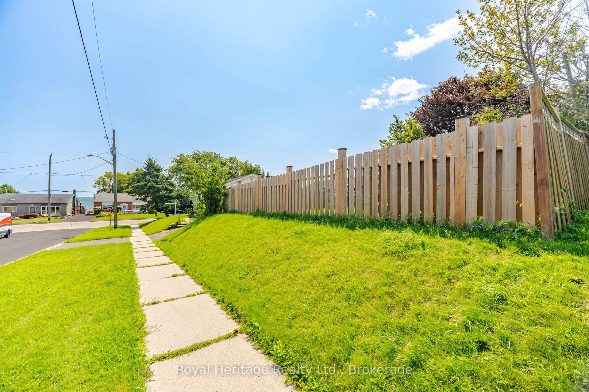 Photo 22 of 1546 Lakemount Street, Oshawa, Lakeview — HOMEH