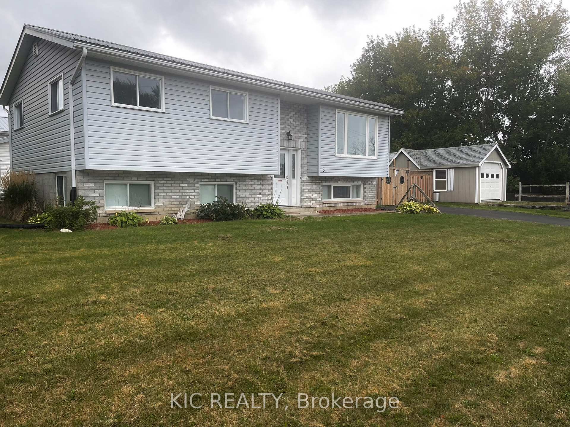 Photo 2 of 3 Creekside Drive, Stirling-Rawdon, Stirling Ward — HOMEH