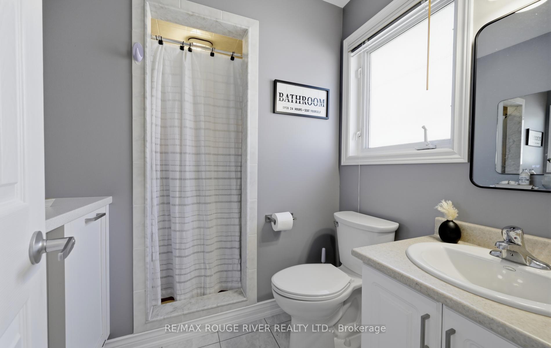 Photo 16 of 32 Patrick Drive, Whitby, Pringle Creek — HOMEH