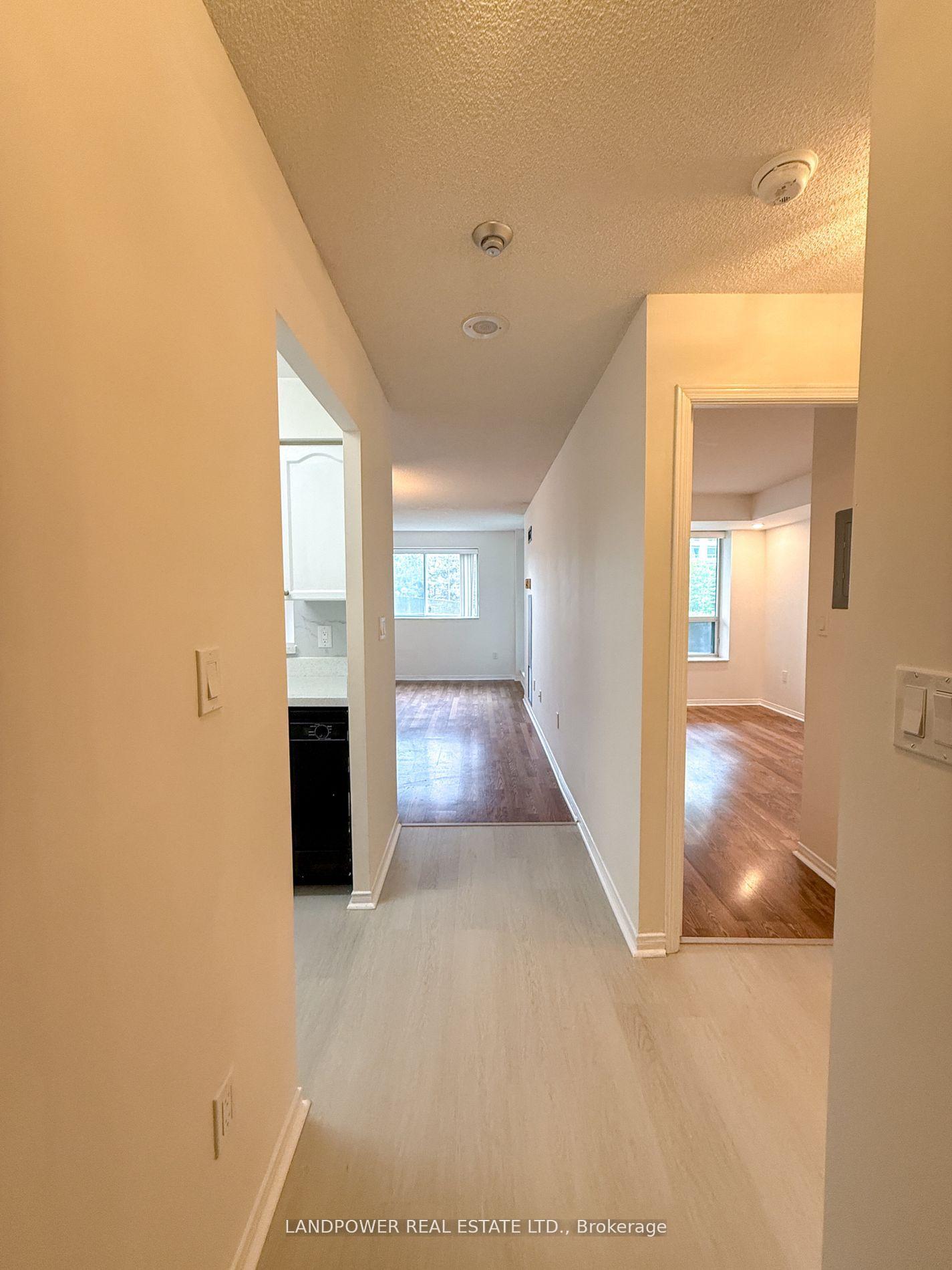Photo 2 of Unit 206, 3 Pemberton Avenue, North York, Willowdale East — HOMEH