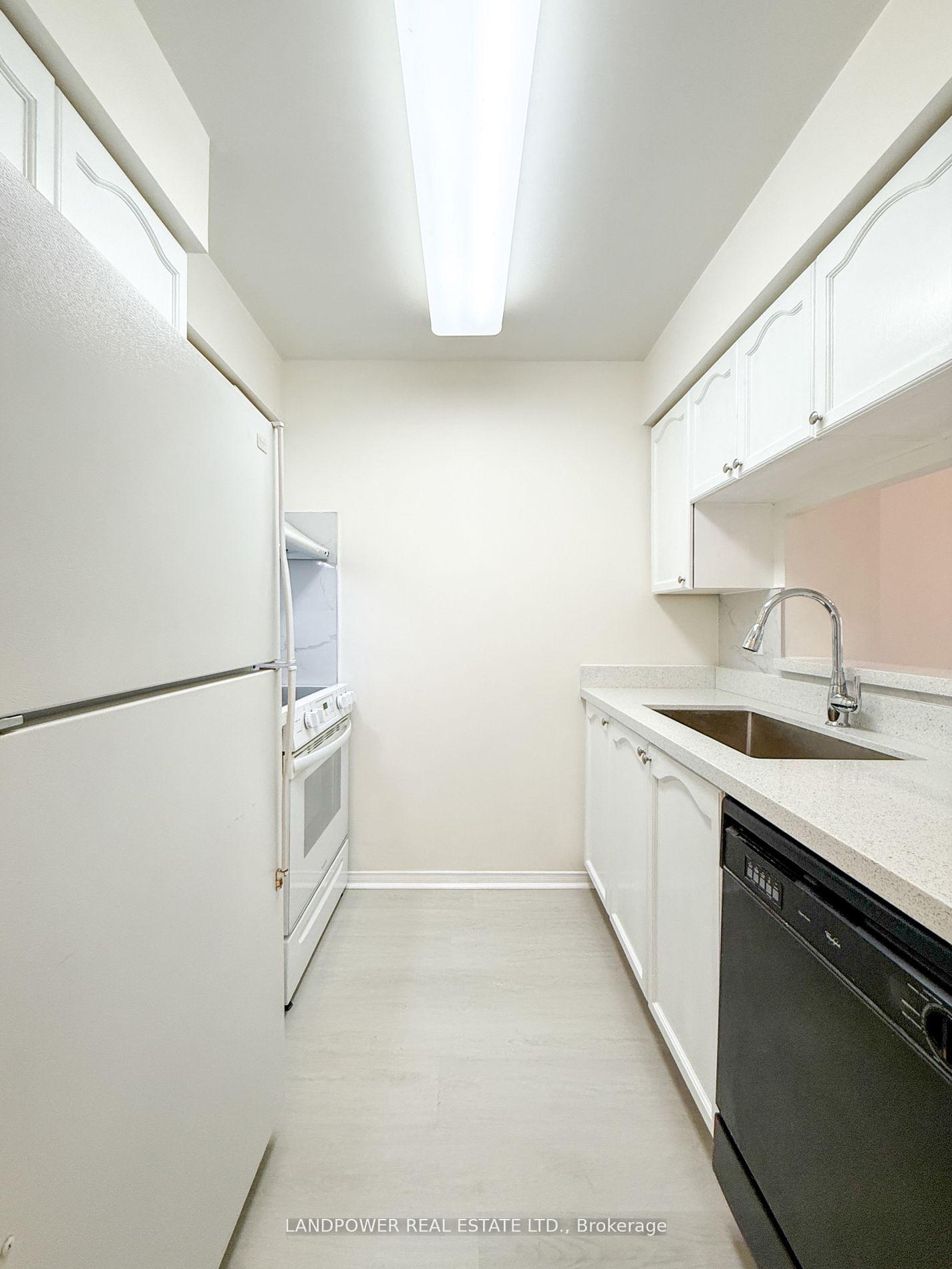 Photo 5 of Unit 206, 3 Pemberton Avenue, North York, Willowdale East — HOMEH