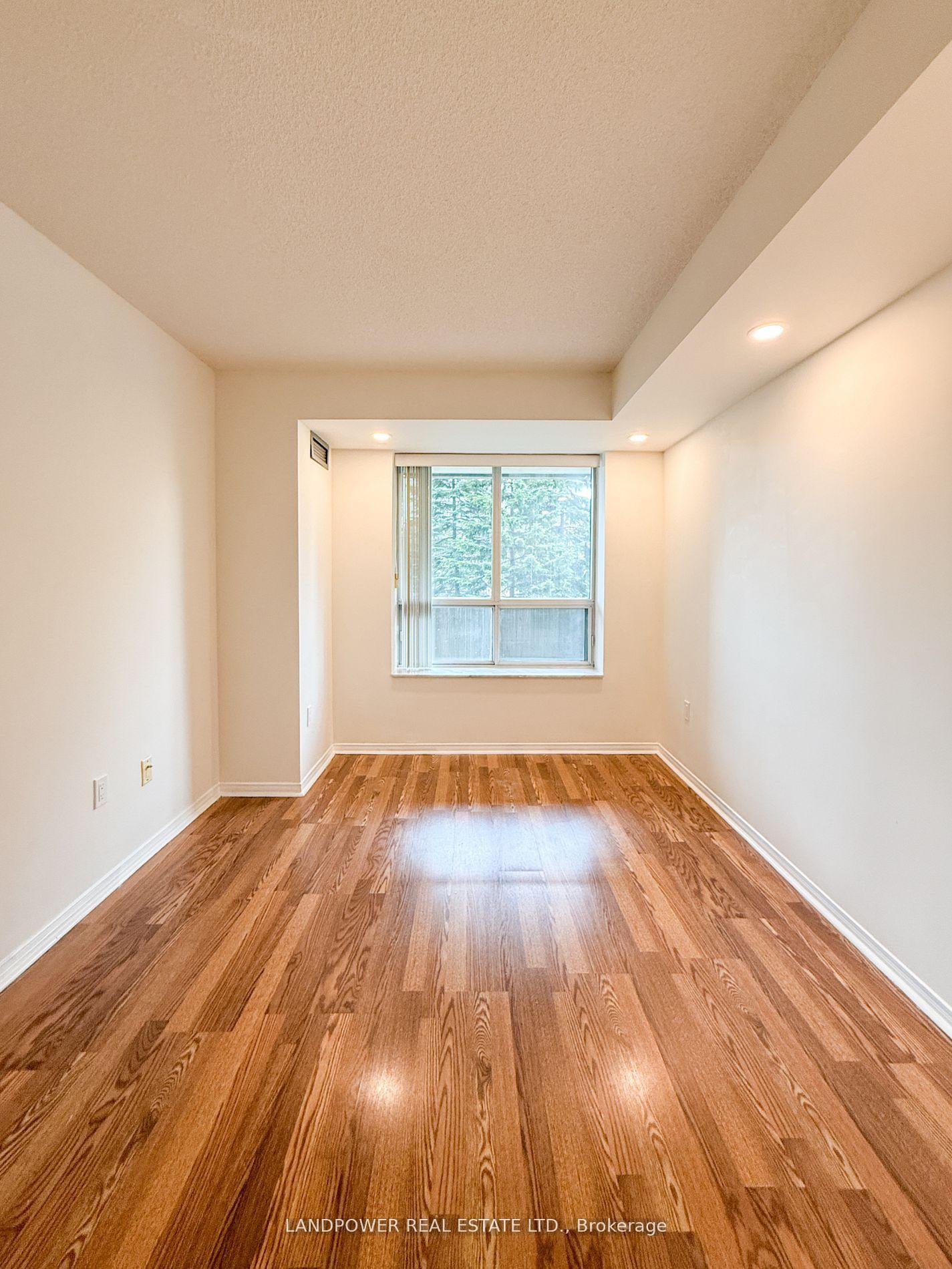 Photo 13 of Unit 206, 3 Pemberton Avenue, North York, Willowdale East — HOMEH