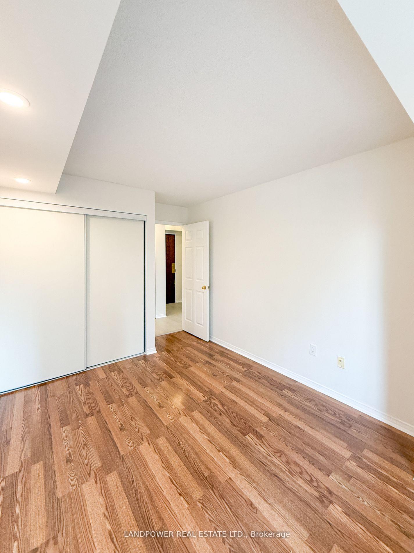 Photo 15 of Unit 206, 3 Pemberton Avenue, North York, Willowdale East — HOMEH