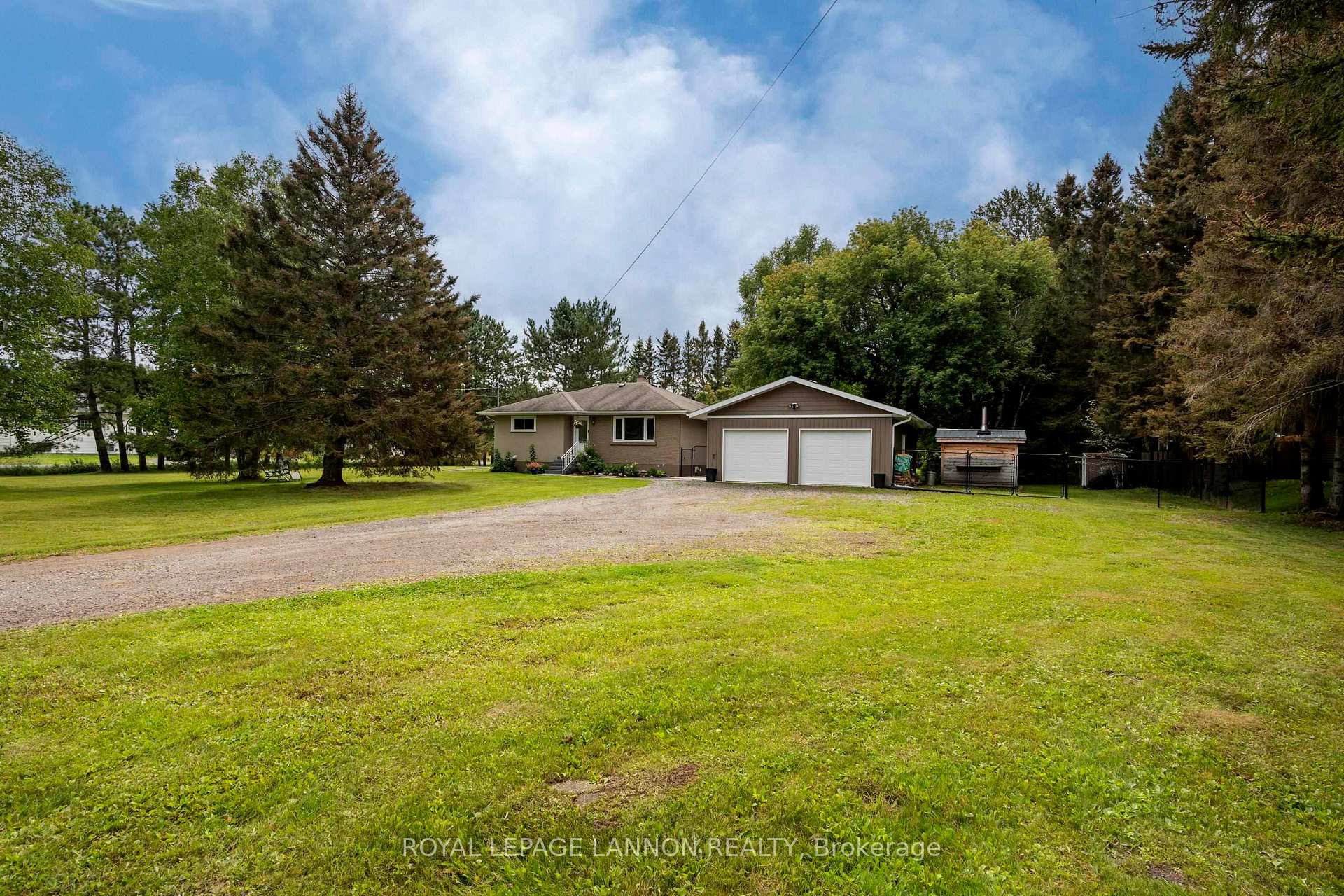 Photo 5 of 2312 Rosslyn Road, Thunder Bay, Rosslyn Road — HOMEH