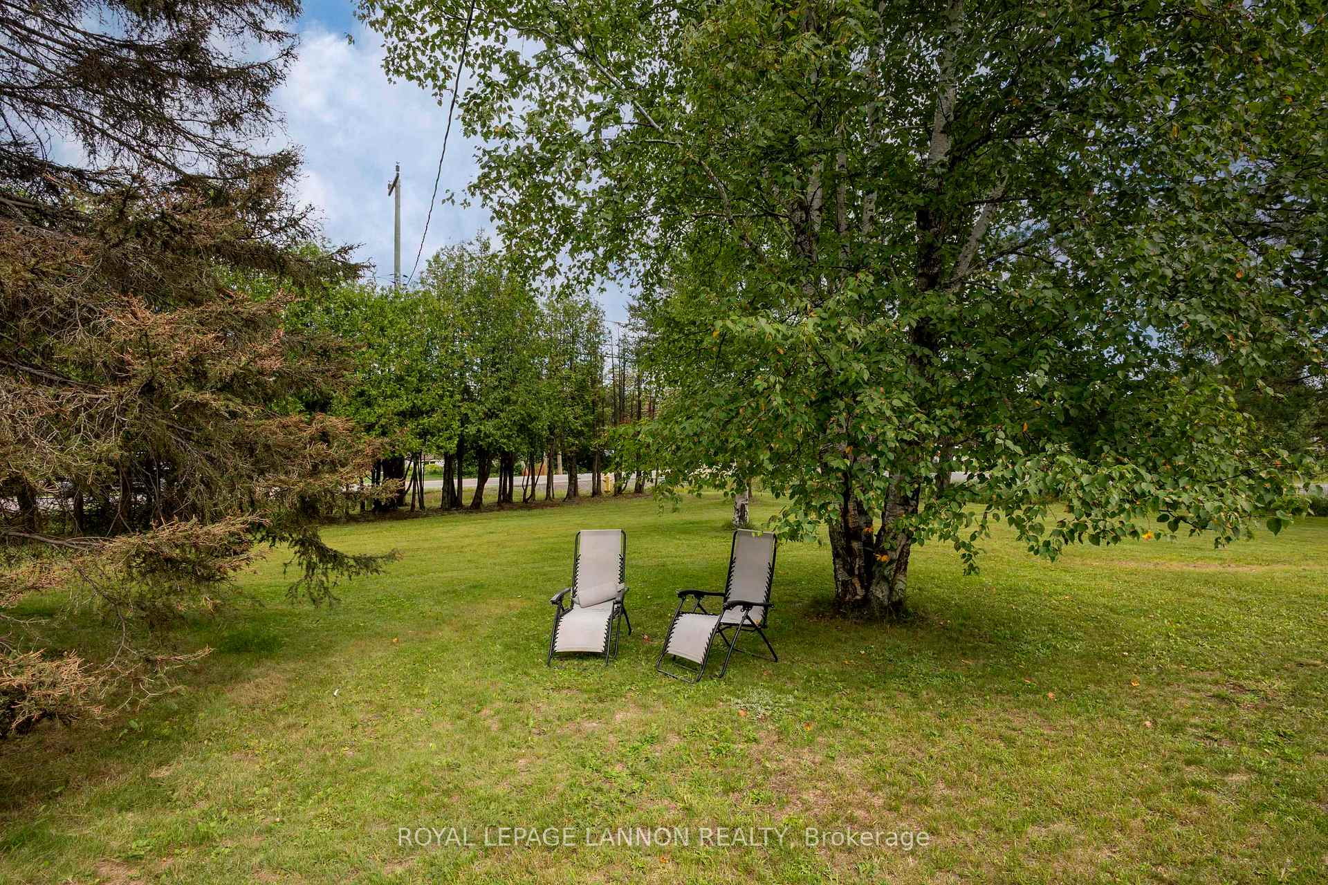 Photo 7 of 2312 Rosslyn Road, Thunder Bay, Rosslyn Road — HOMEH