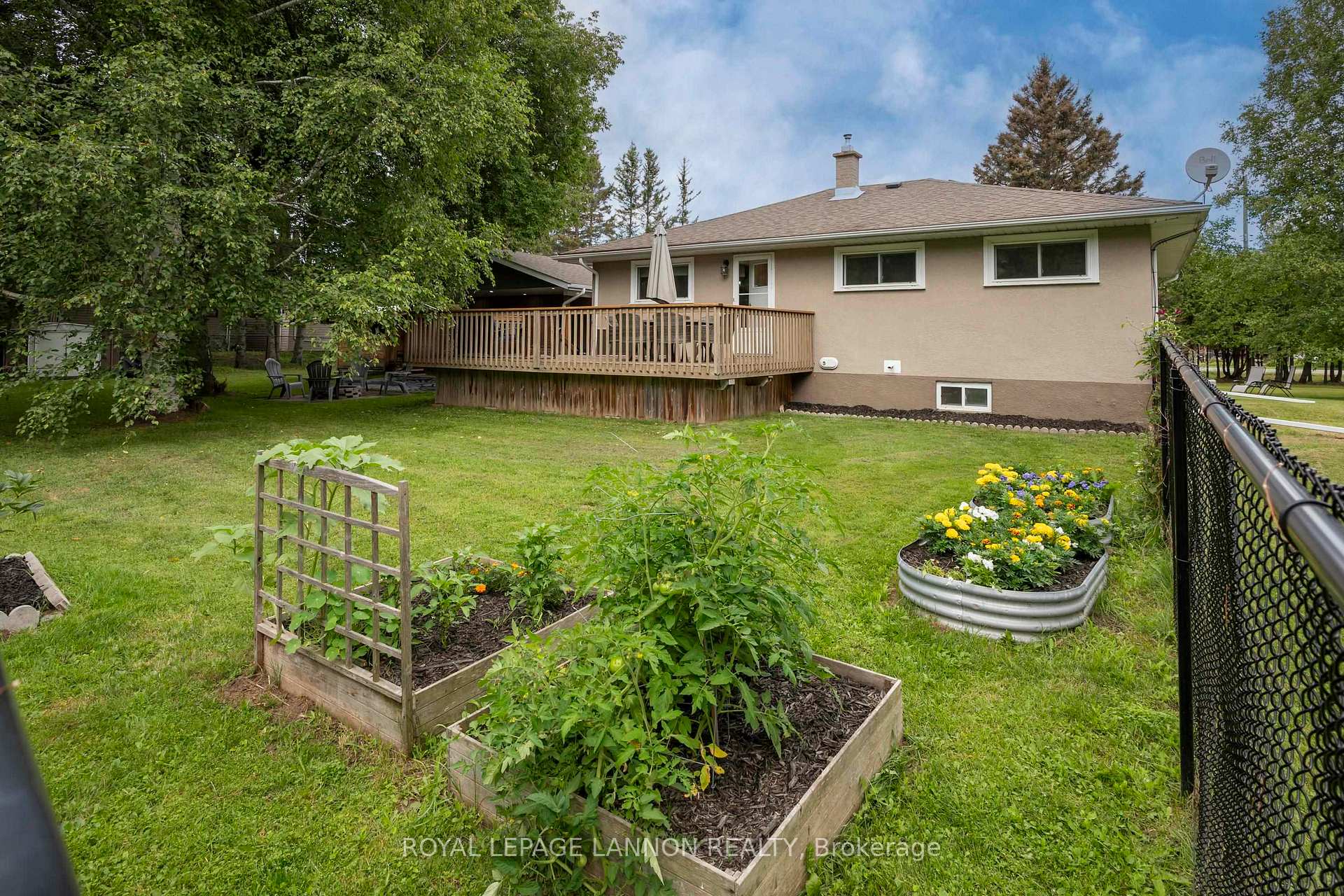 Photo 10 of 2312 Rosslyn Road, Thunder Bay, Rosslyn Road — HOMEH