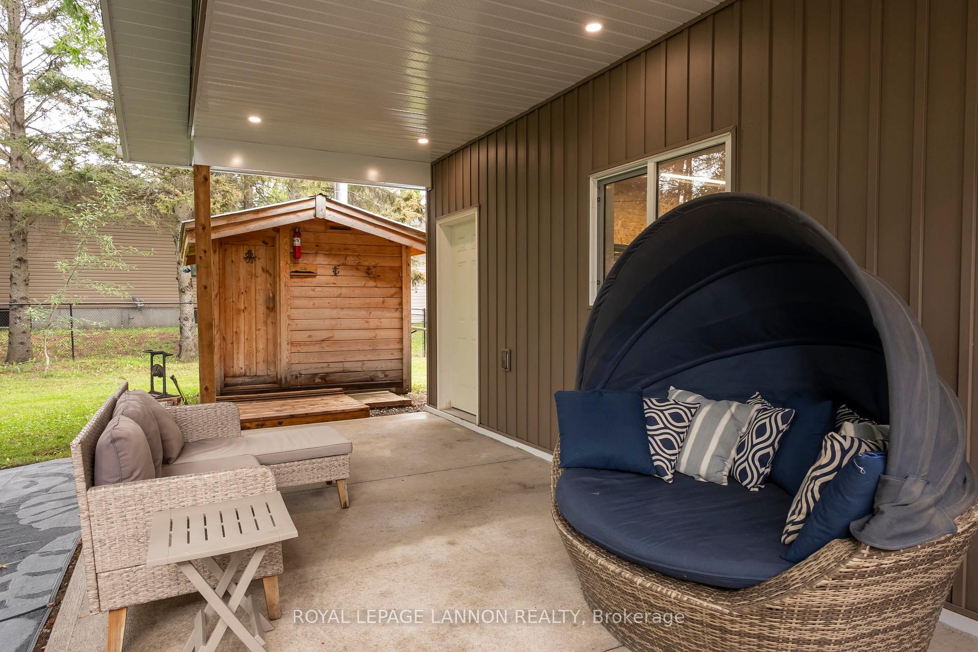 Photo 18 of 2312 Rosslyn Road, Thunder Bay, Rosslyn Road — HOMEH