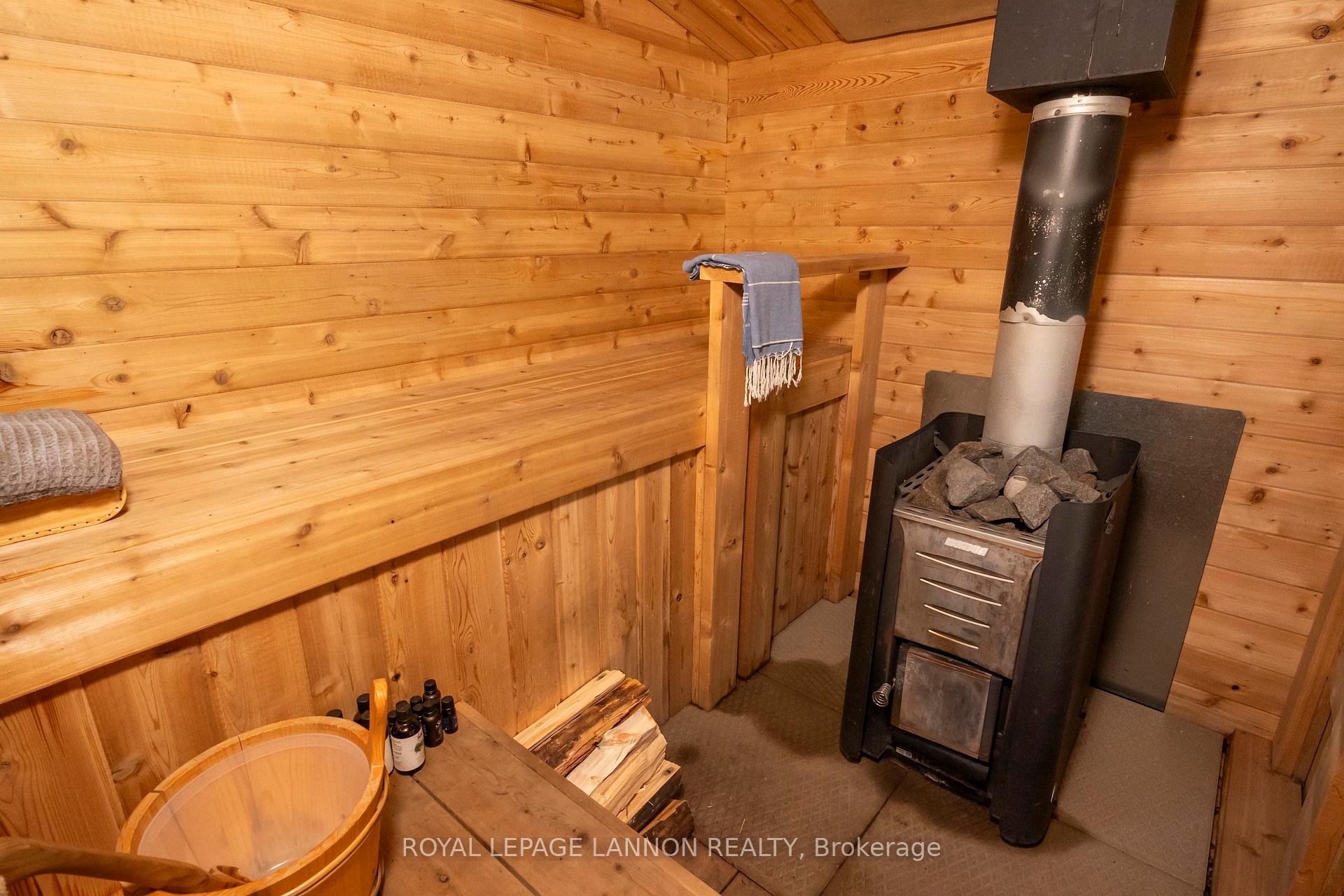 Photo 20 of 2312 Rosslyn Road, Thunder Bay, Rosslyn Road — HOMEH
