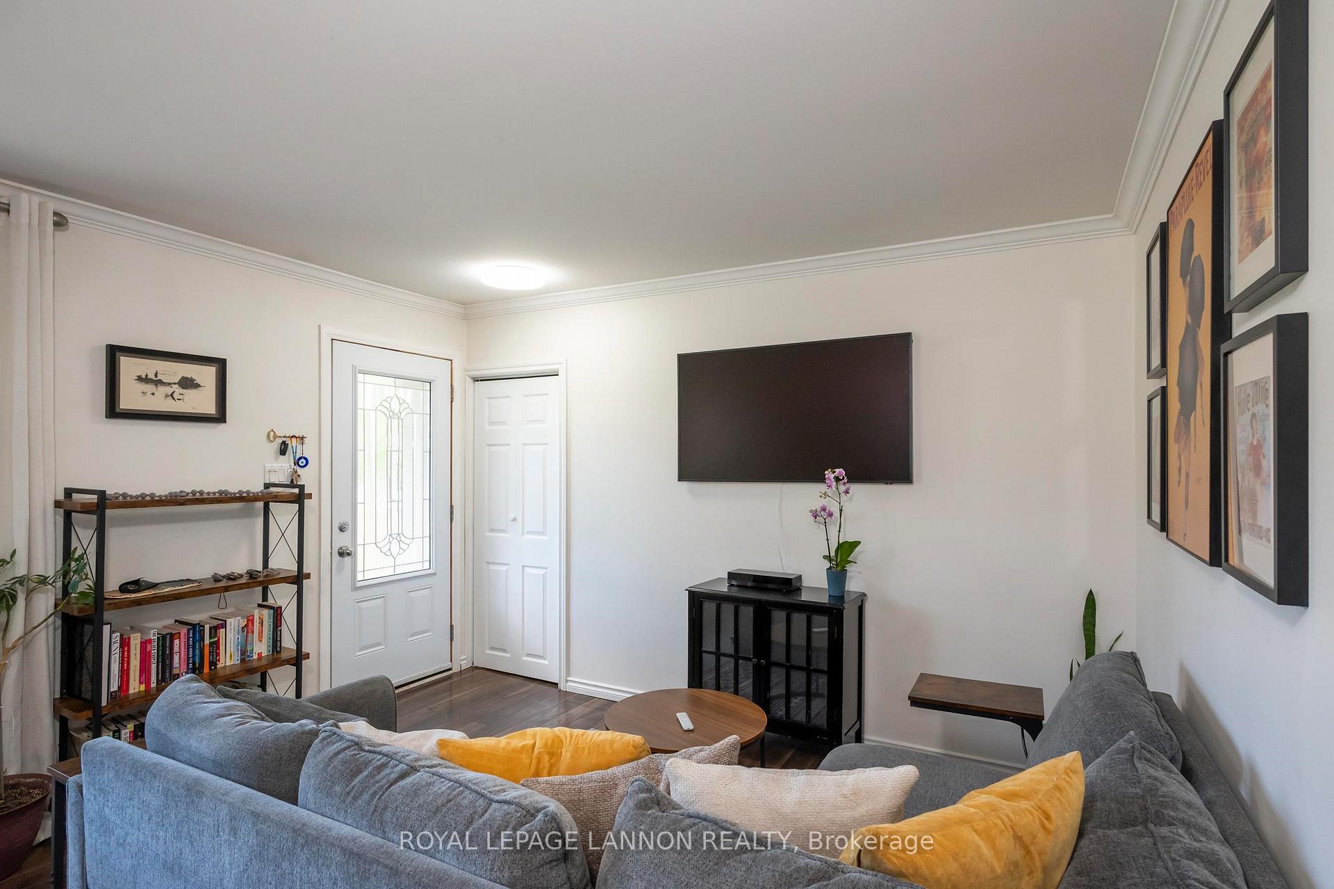 Photo 21 of 2312 Rosslyn Road, Thunder Bay, Rosslyn Road — HOMEH