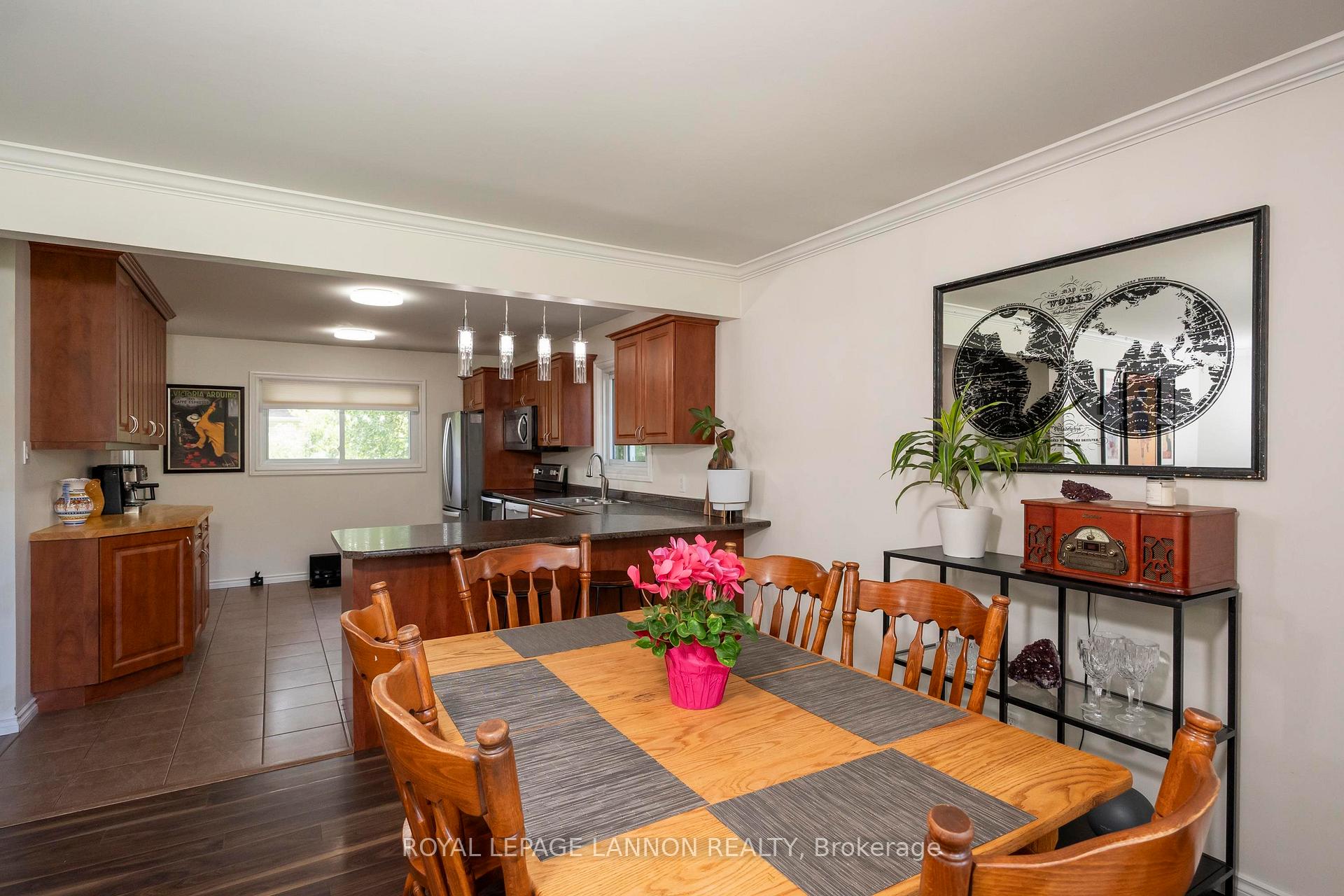 Photo 30 of 2312 Rosslyn Road, Thunder Bay, Rosslyn Road — HOMEH