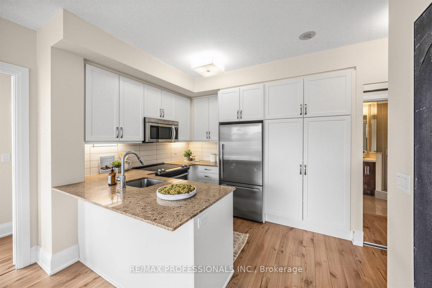 Photo 38 of Unit 417, 2 Old Mill Drive, Toronto, High Park-Swansea — HOMEH