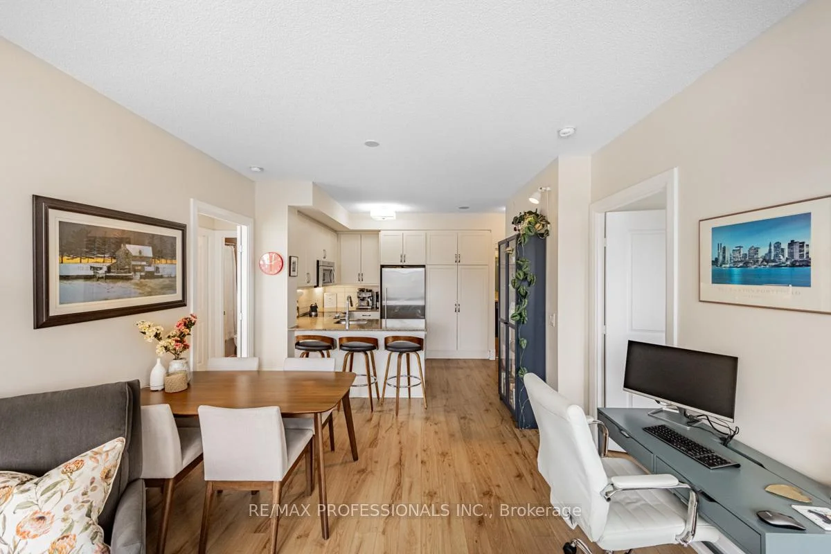 Photo 7 of Unit 417, 2 Old Mill Drive, Toronto, High Park-Swansea — HOMEH