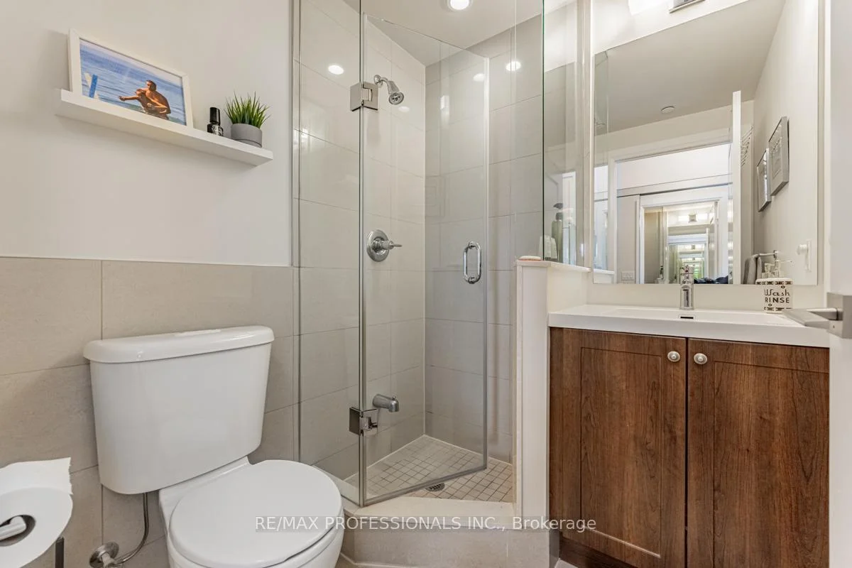Photo 8 of Unit 417, 2 Old Mill Drive, Toronto, High Park-Swansea — HOMEH