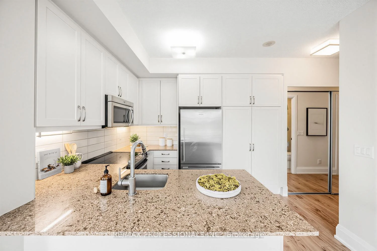 Photo 45 of Unit 417, 2 Old Mill Drive, Toronto, High Park-Swansea — HOMEH