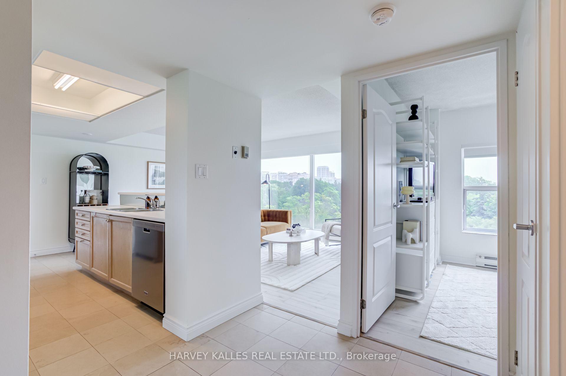 Photo 3 of Unit 601, 97 Lawton Boulevard, Toronto, Yonge-St. Clair — HOMEH