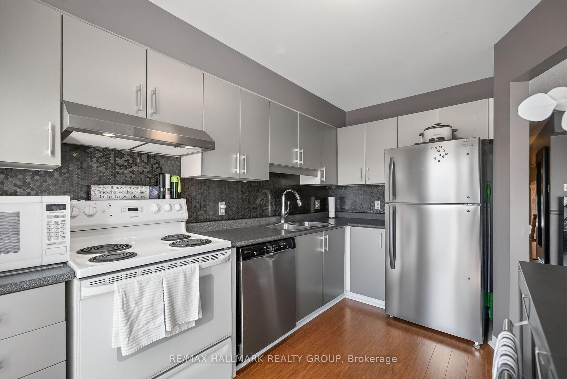 Photo 12 of 1655 Greywood Drive, Ottawa, Chateauneuf — HOMEH