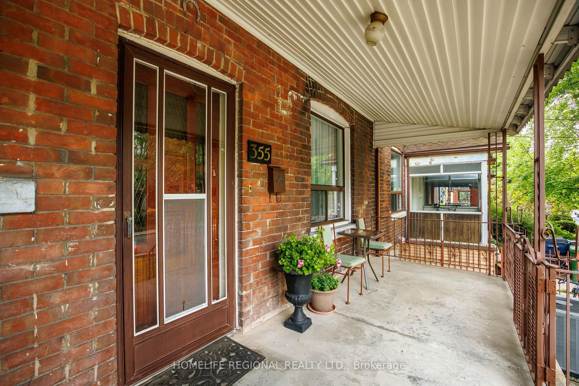 Photo 2 of 355 Delaware Avenue, Toronto, Dovercourt-Wallace Emerson-Junction — HOMEH