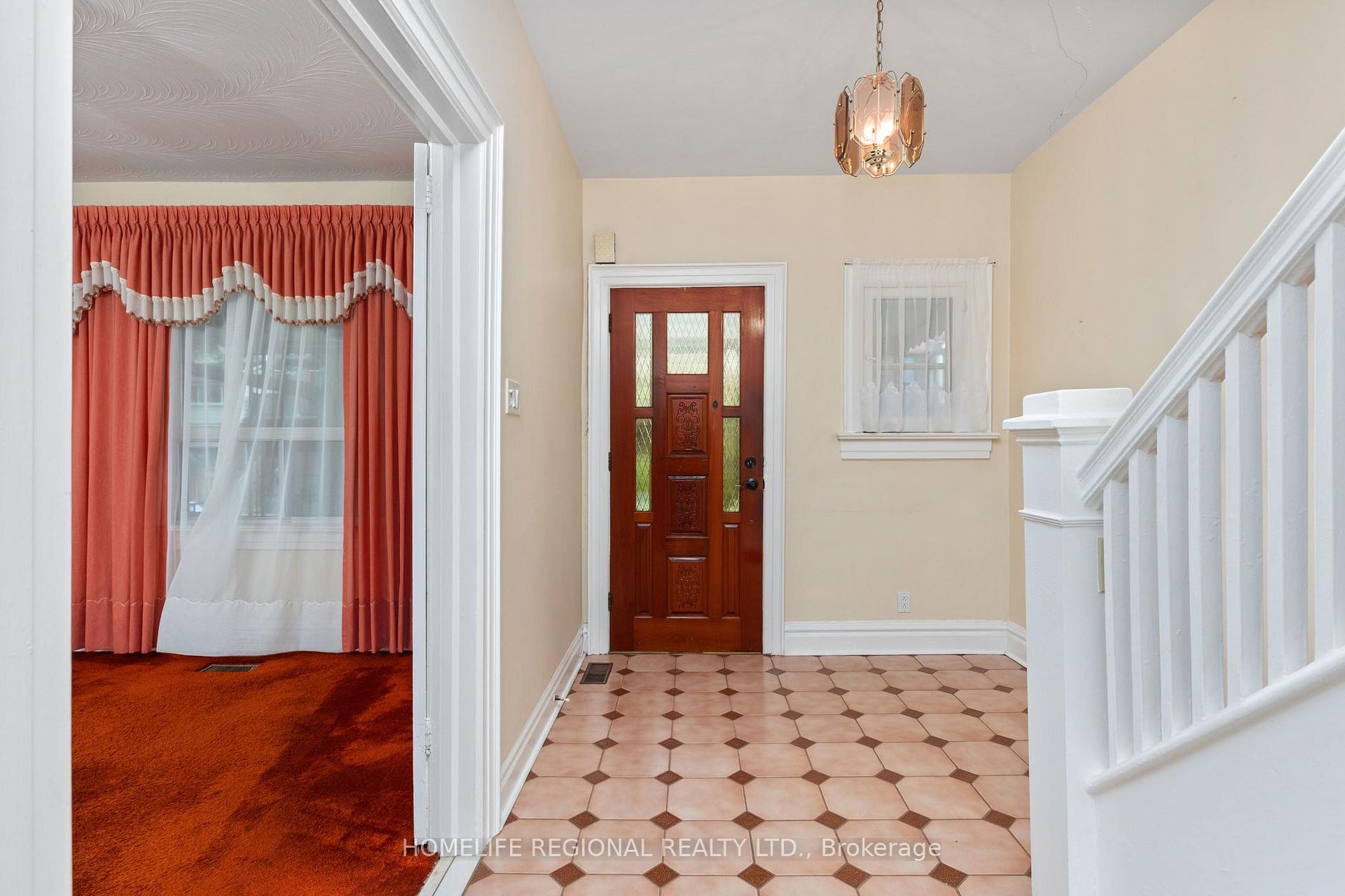 Photo 3 of 355 Delaware Avenue, Toronto, Dovercourt-Wallace Emerson-Junction — HOMEH