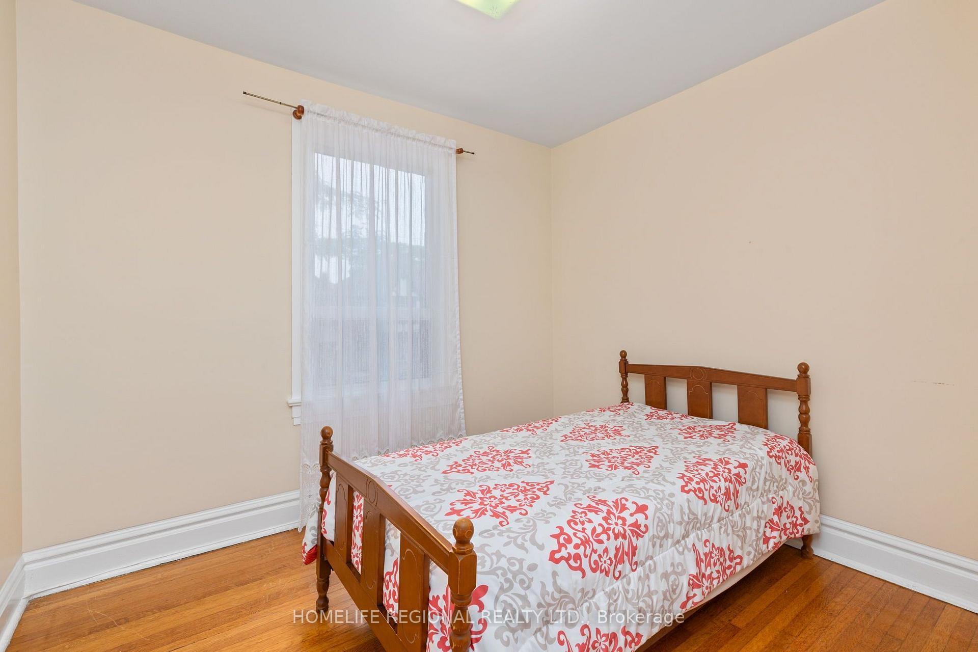 Photo 13 of 355 Delaware Avenue, Toronto, Dovercourt-Wallace Emerson-Junction — HOMEH