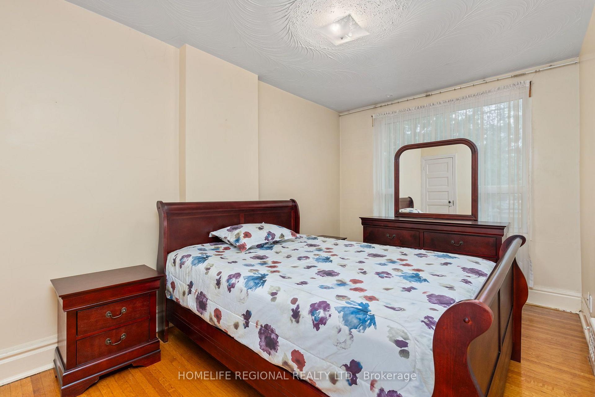 Photo 15 of 355 Delaware Avenue, Toronto, Dovercourt-Wallace Emerson-Junction — HOMEH